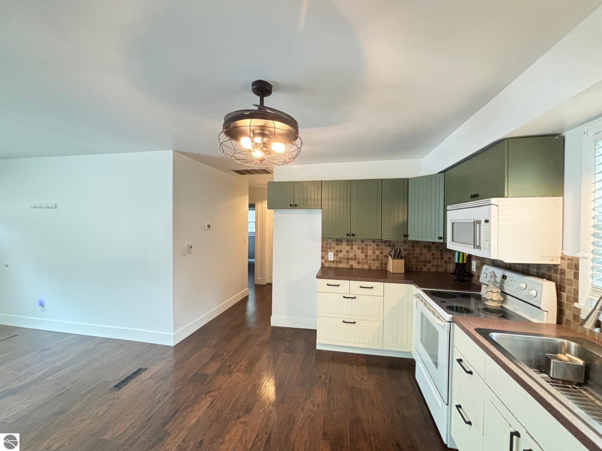 214 Seventh Street, Breckenridge, MI 48615 — Photo 8