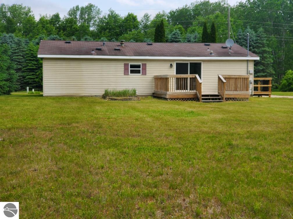 5819 Indian Lane, Weidman, MI 48893 — Photo 17