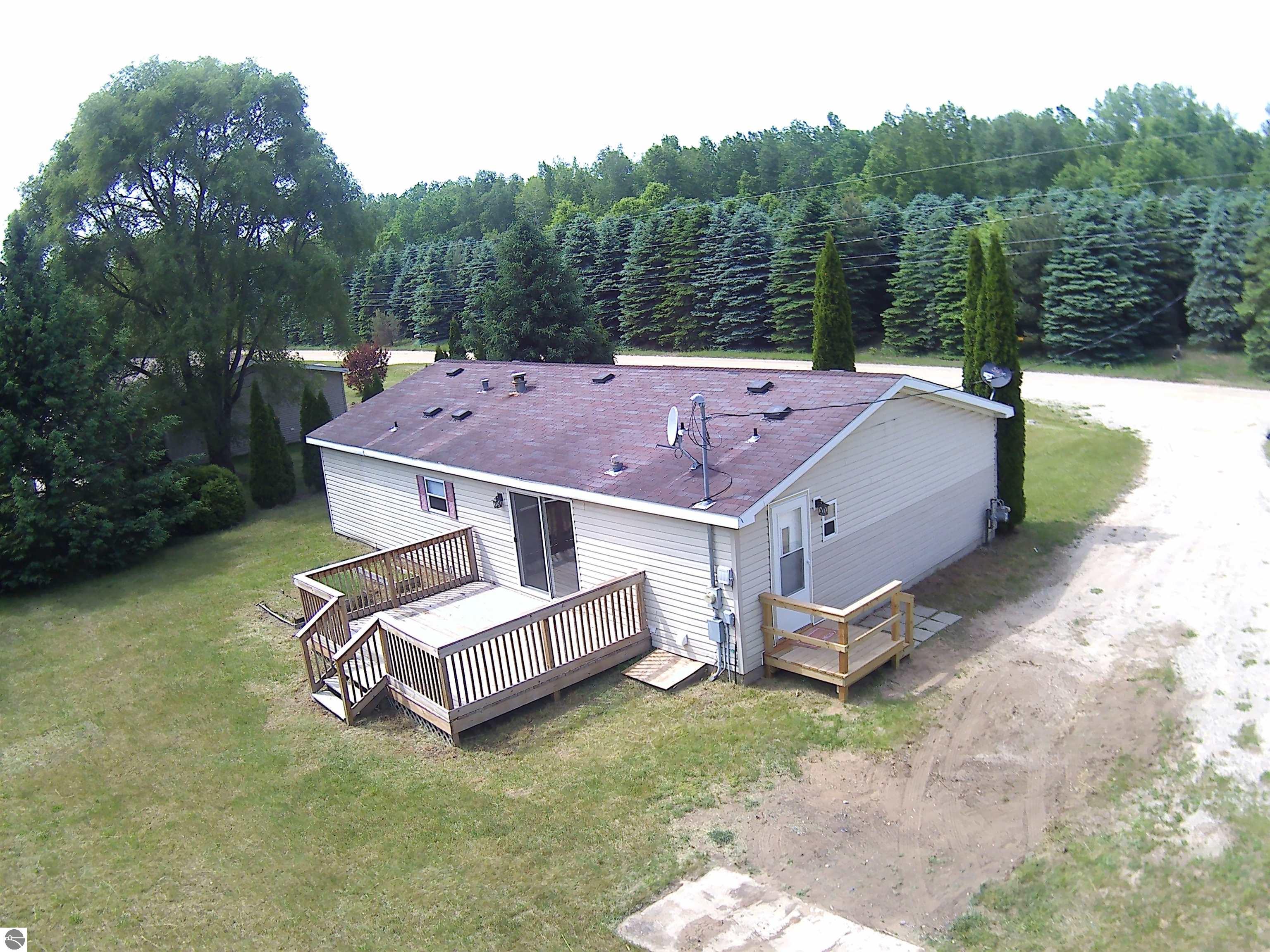 5819 Indian Lane, Weidman, MI 48893 — Photo 22