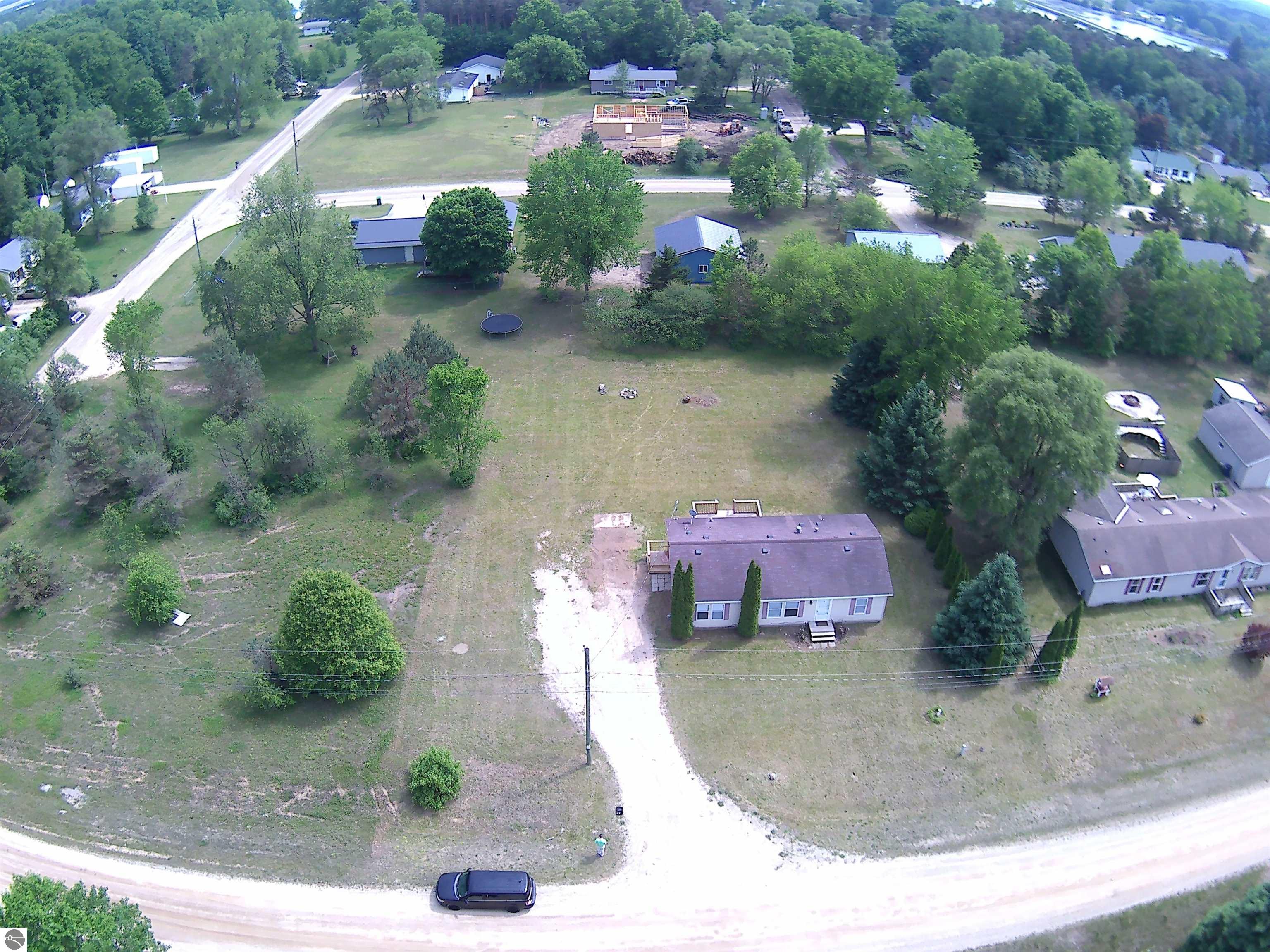 5819 Indian Lane, Weidman, MI 48893 — Photo 23