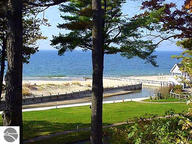 16F The Inn, Glen Arbor, MI 49636 — Photo 21