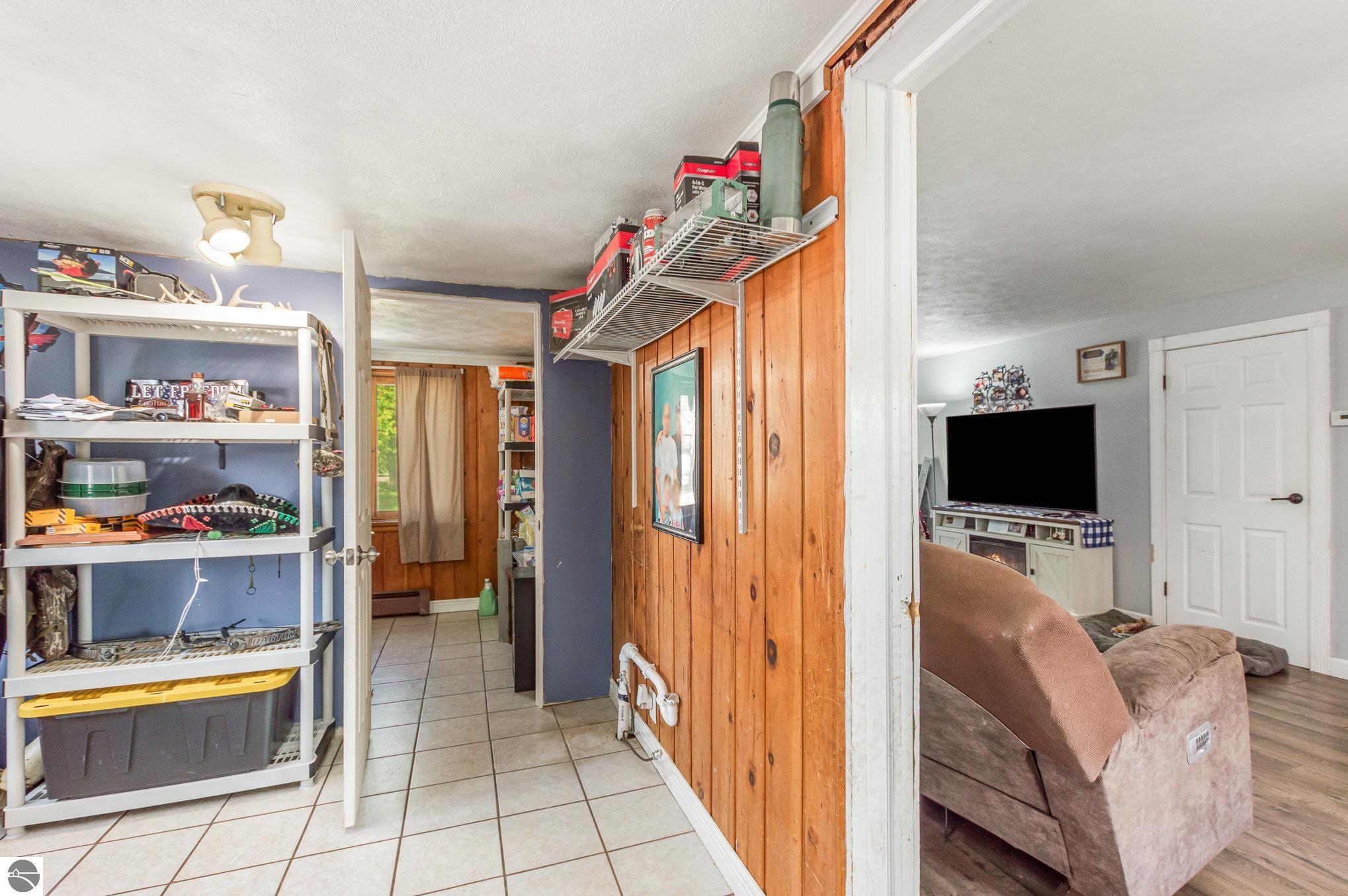 134 W Burton Street, Pompeii, MI 48874 — Photo 19