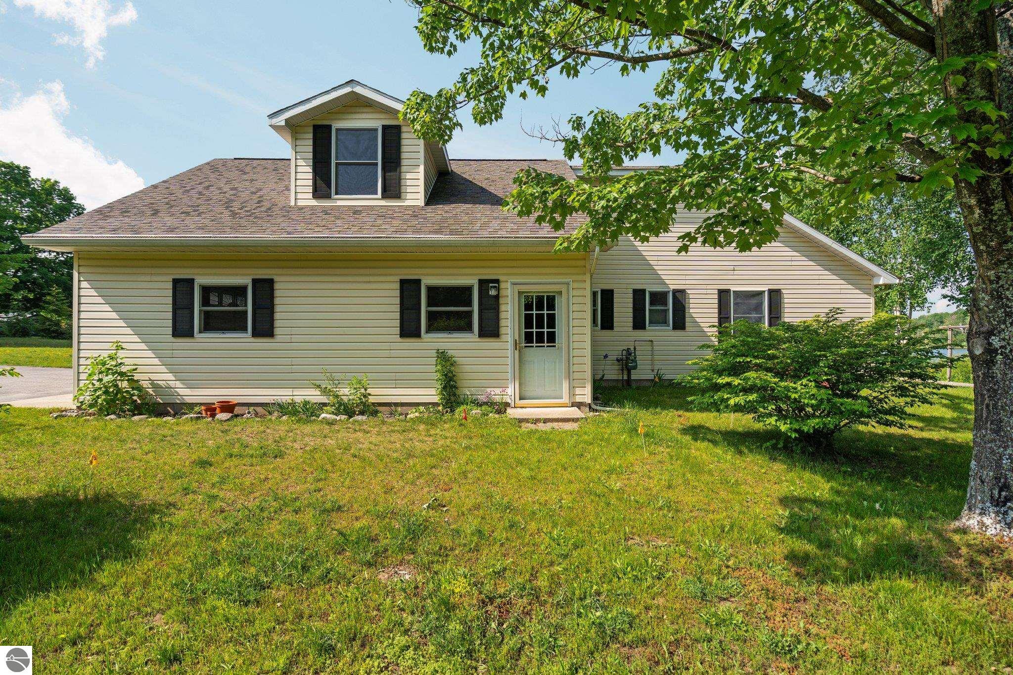 Click to enlarge photo