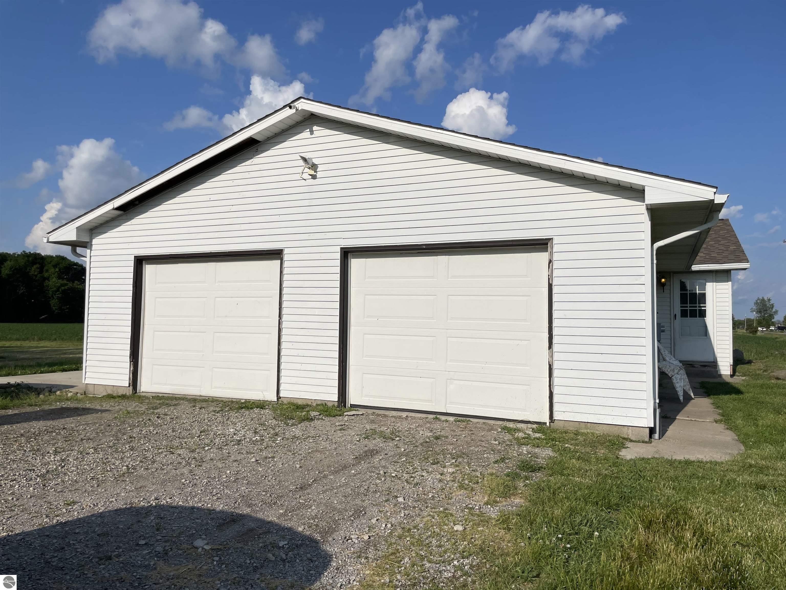 1820 W Townline, Auburn, MI 48611 — Photo 2