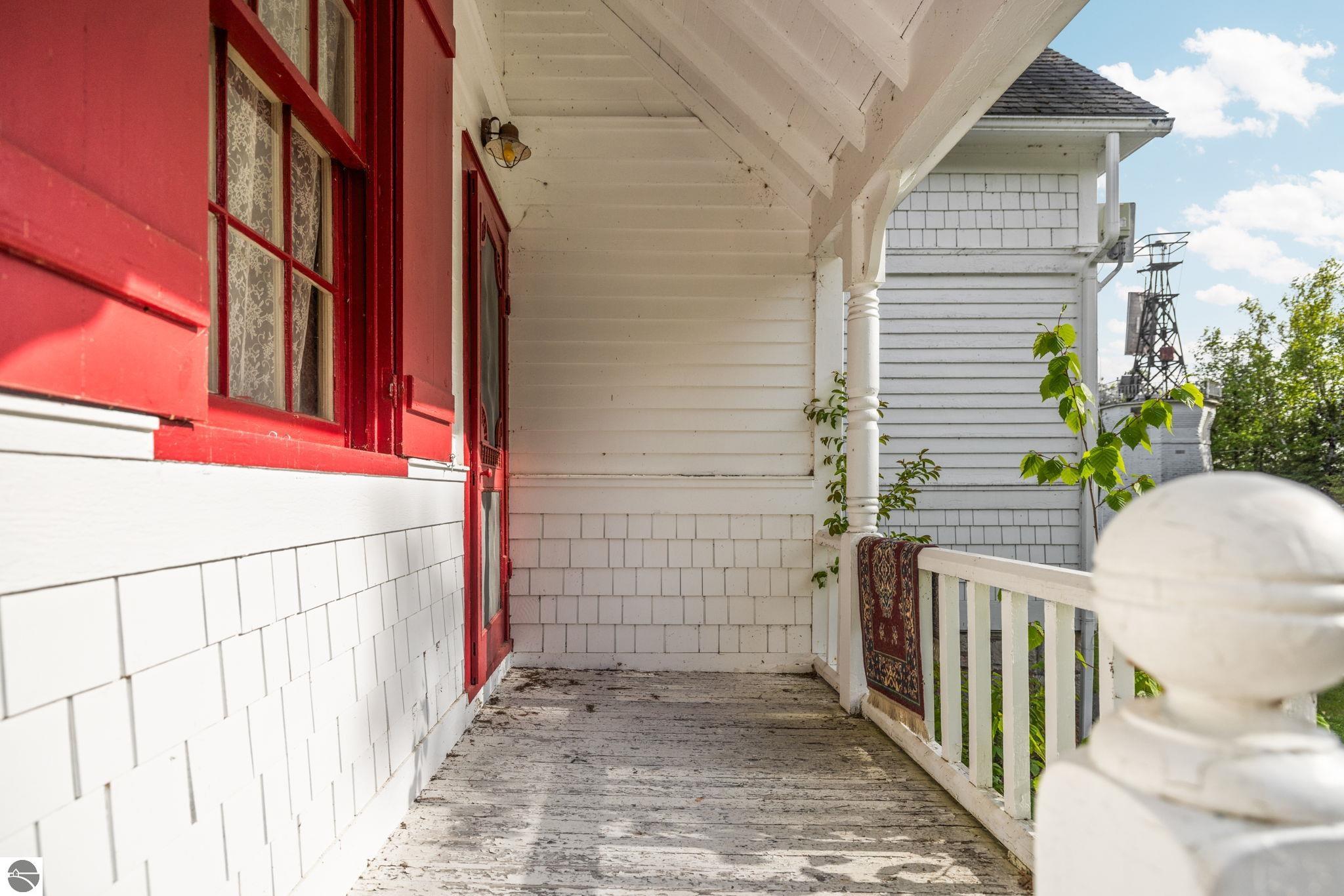 Click to enlarge photo