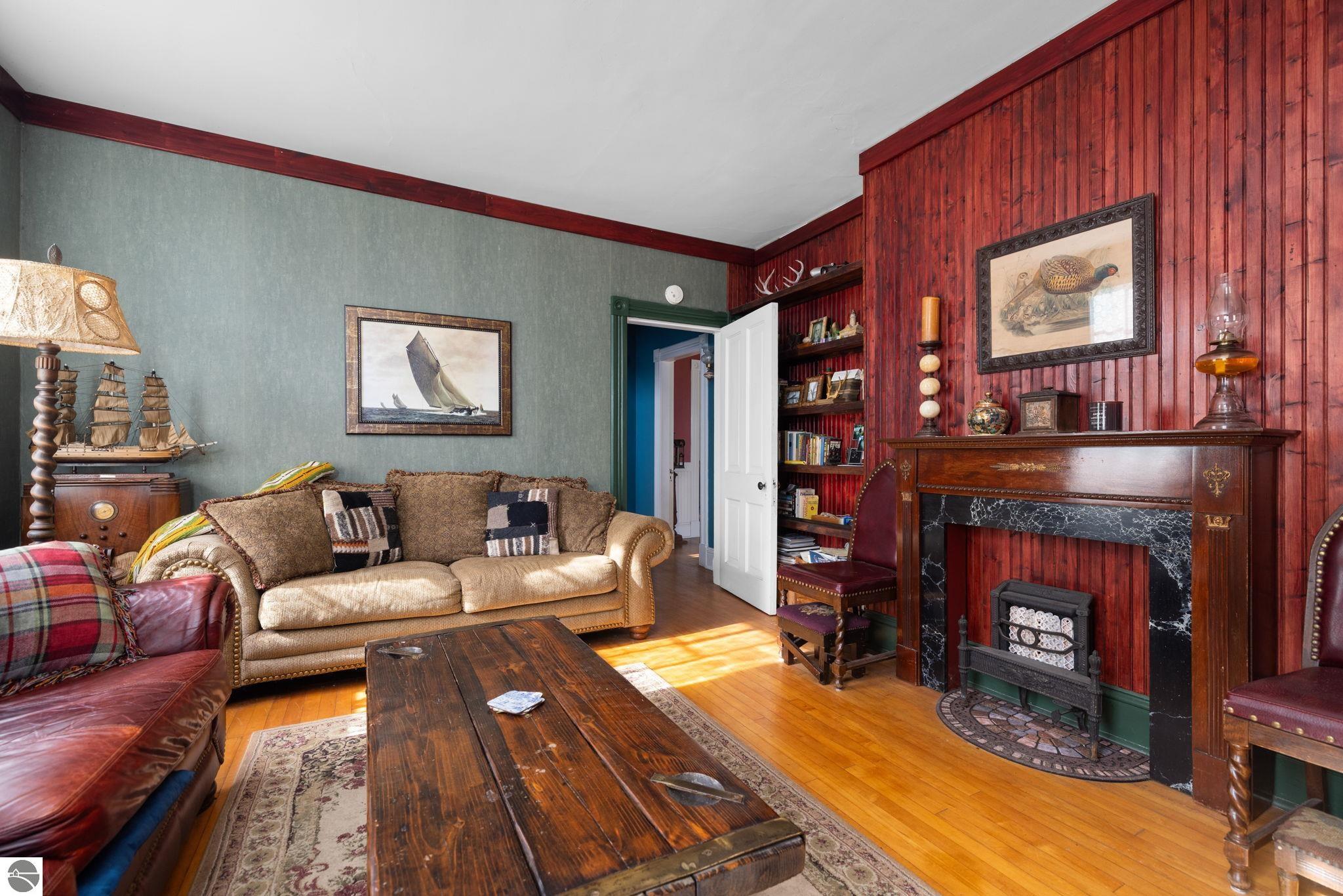 Click to enlarge photo