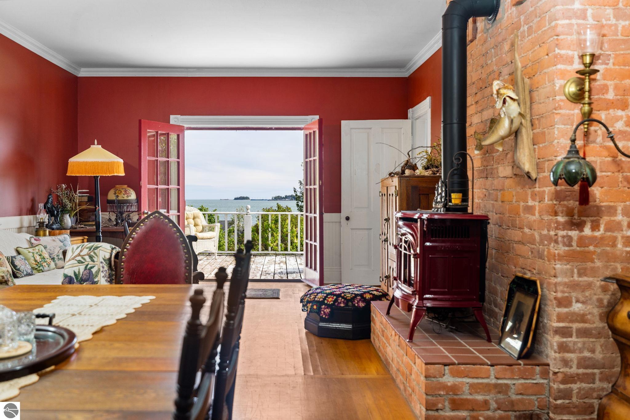 Click to enlarge photo