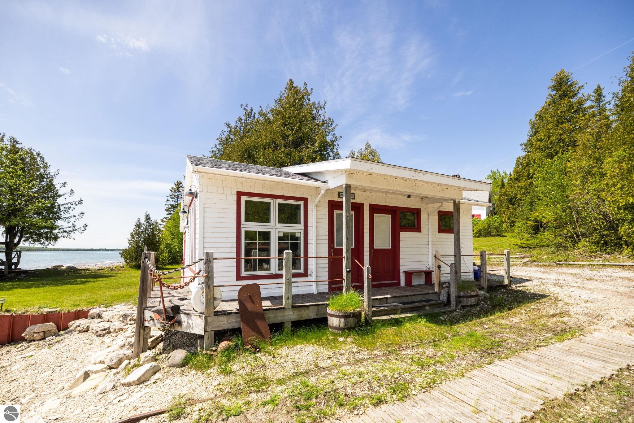 Click to enlarge photo