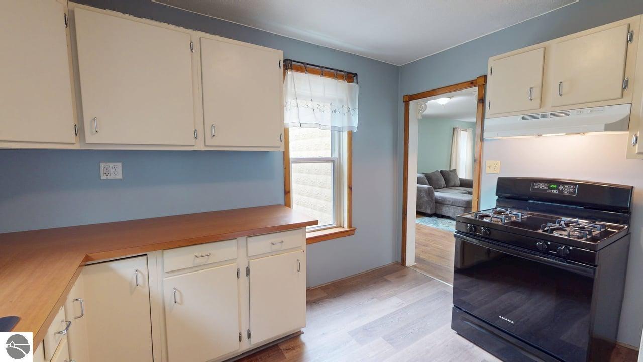 206 W State Street, Clare, MI 48617 — Photo 10