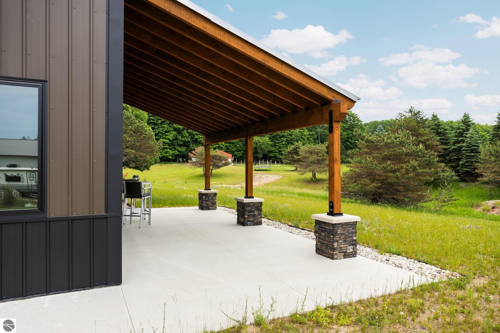 Click to enlarge photo