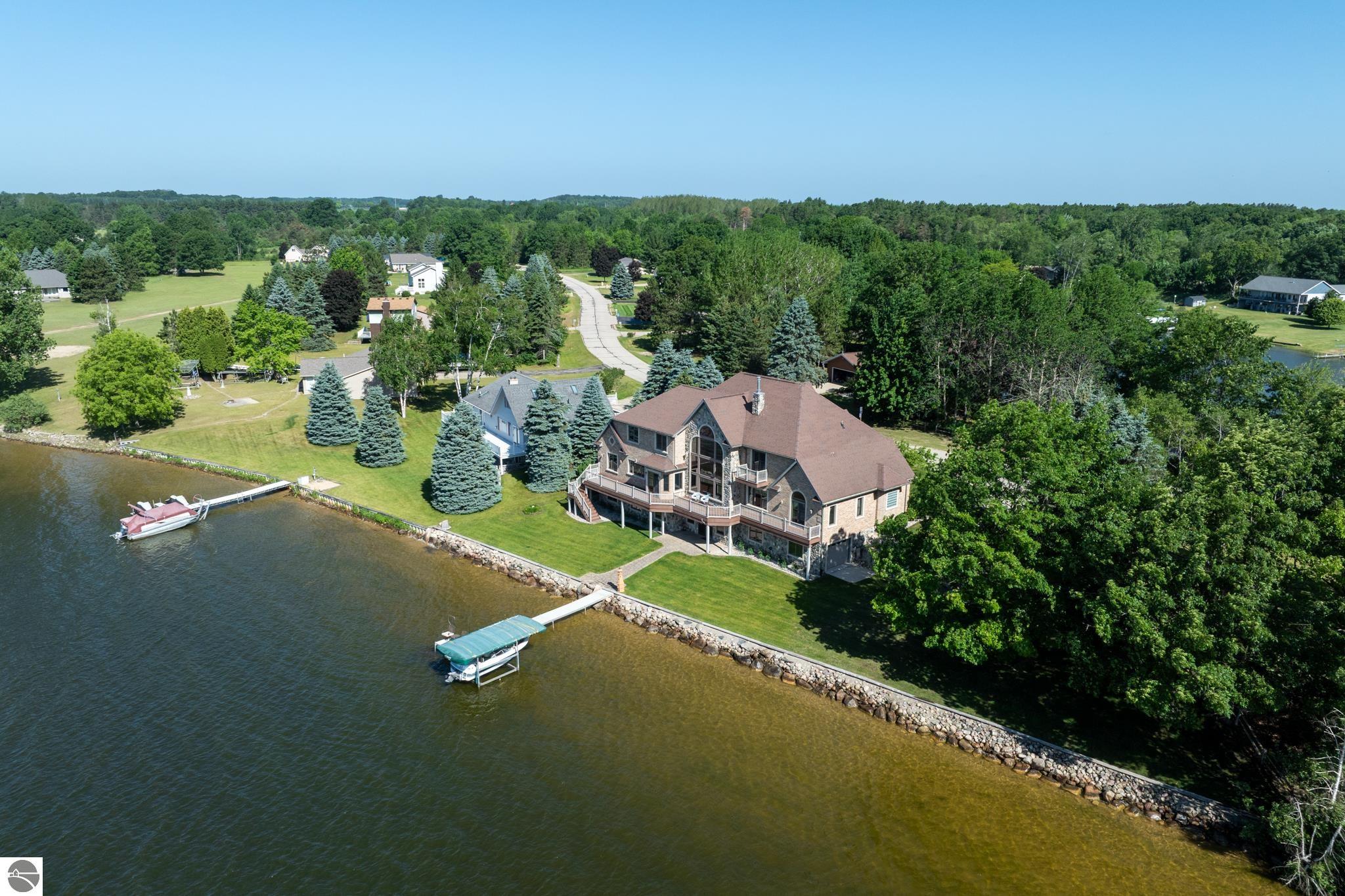 Click to enlarge photo