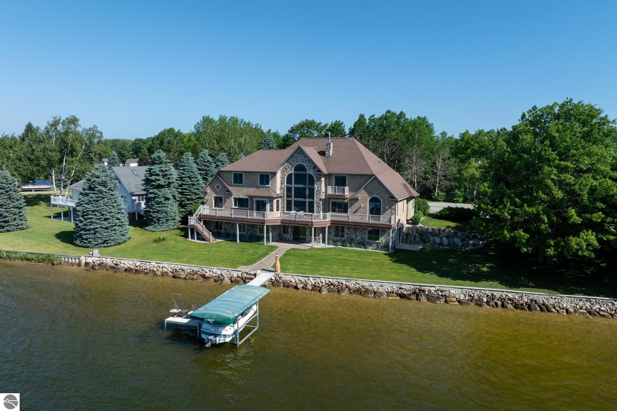 Click to enlarge photo