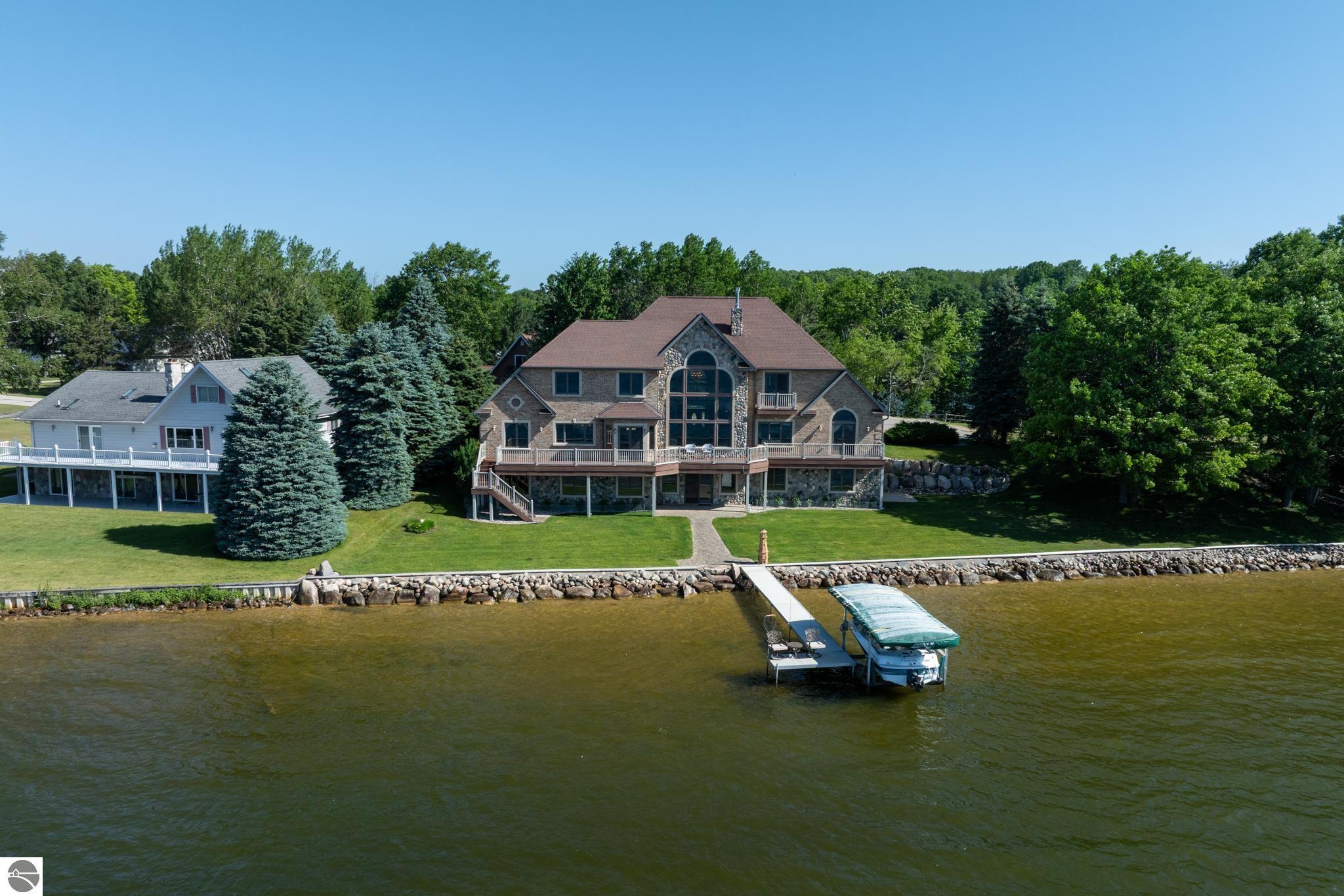 Click to enlarge photo