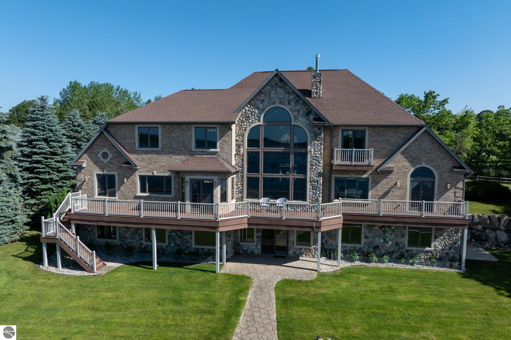 Click to enlarge photo