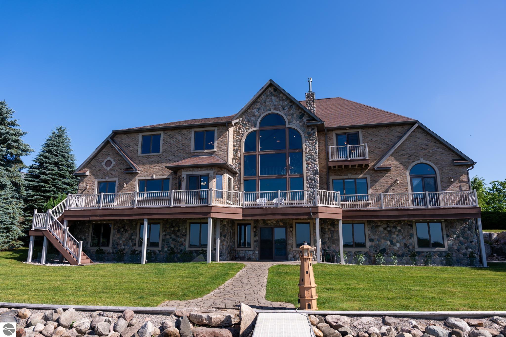 Click to enlarge photo