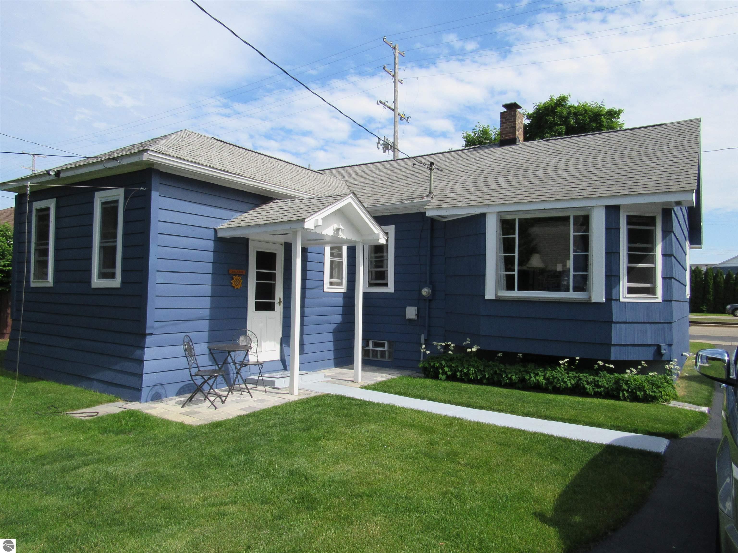 705 E Bay Street, East Tawas, MI 48730 — Photo 17