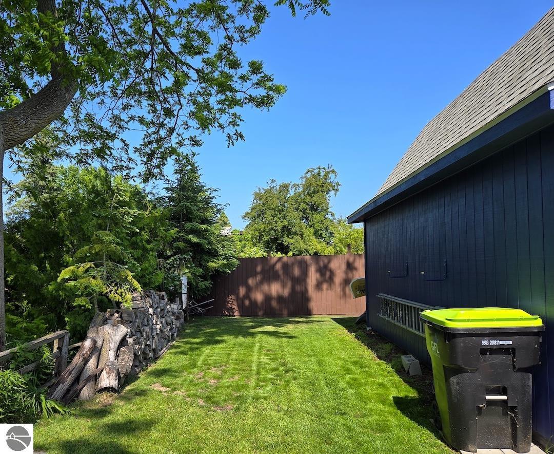 705 E Bay Street, East Tawas, MI 48730 — Photo 21