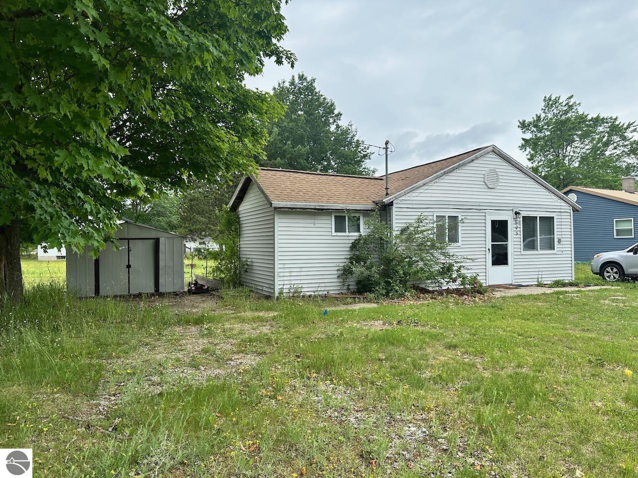 605 N Cherry Street, Kalkaska, MI 49646 — Photo 3