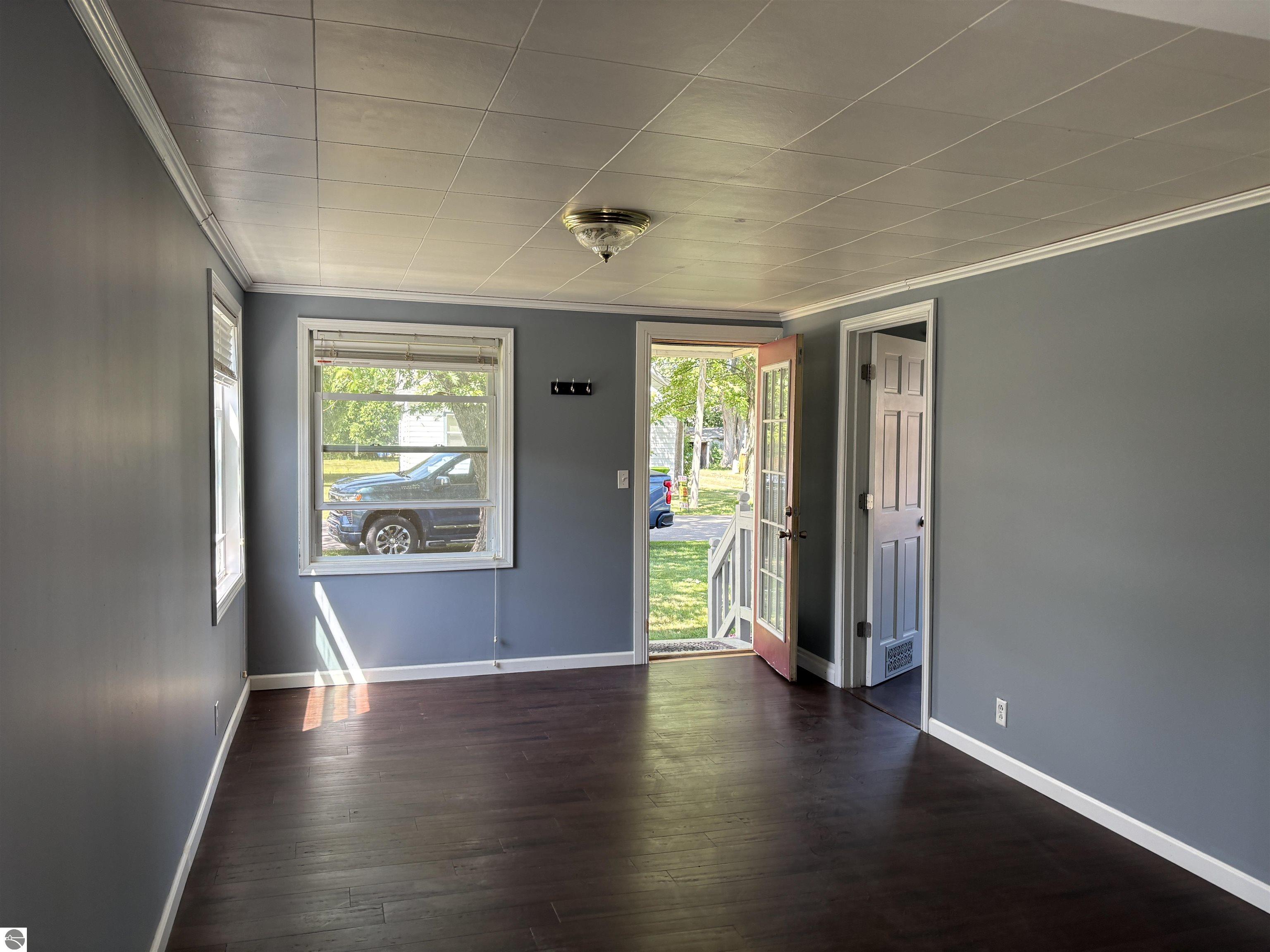 202 Evans Street, East Tawas, MI 48730 — Photo 4