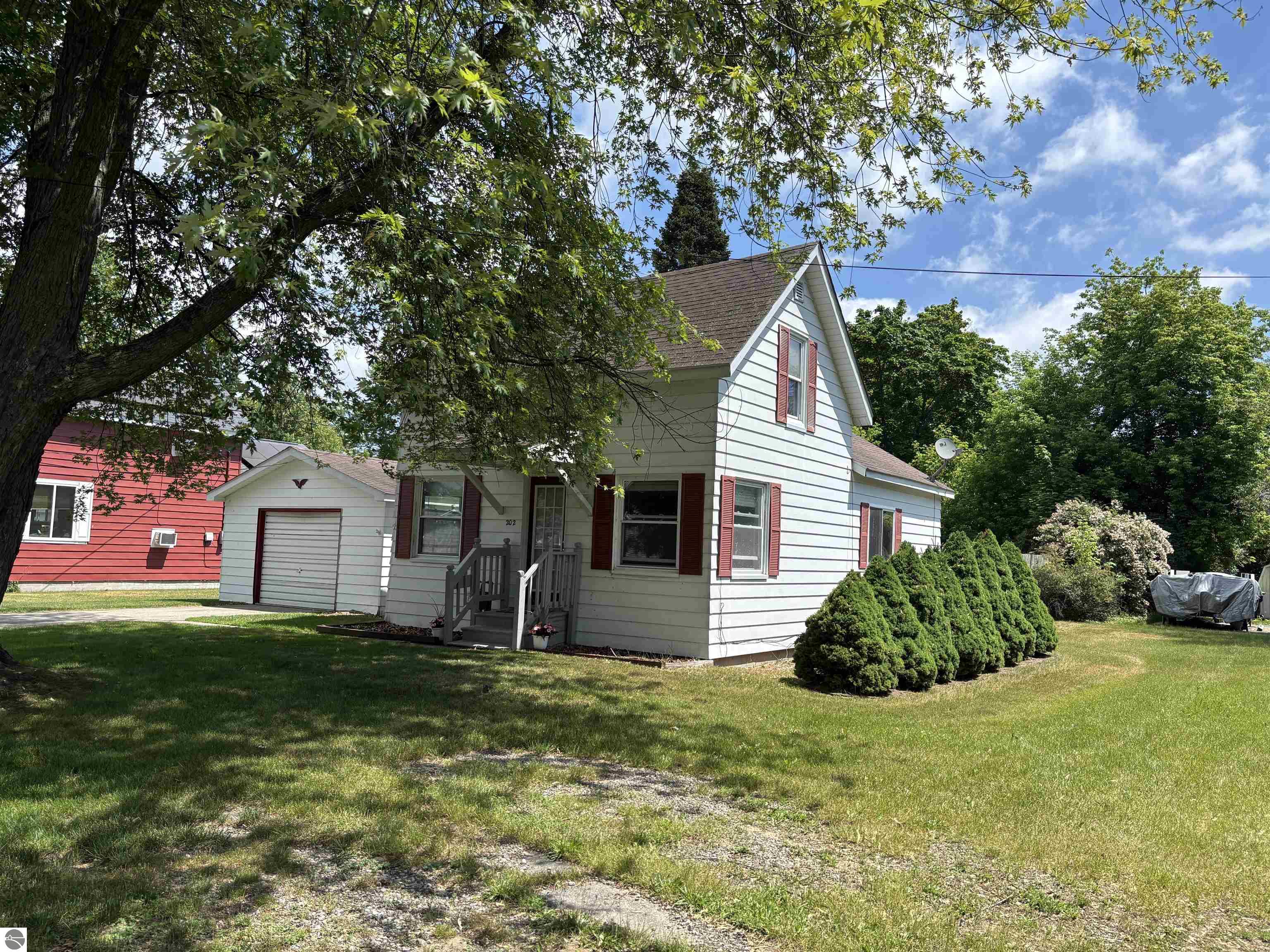202 Evans Street, East Tawas, MI 48730 — Photo 39
