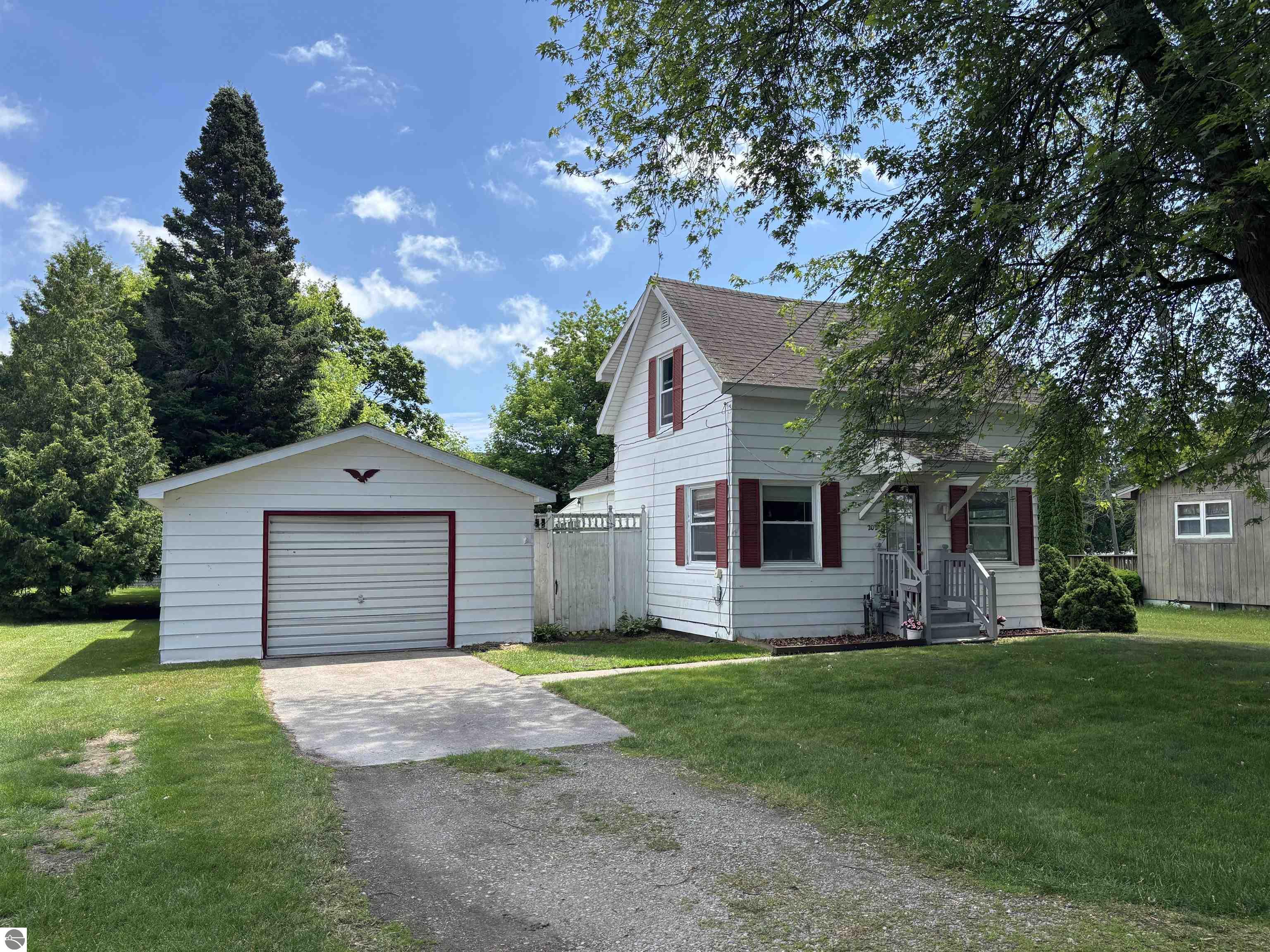 202 Evans Street, East Tawas, MI 48730 — Photo 40