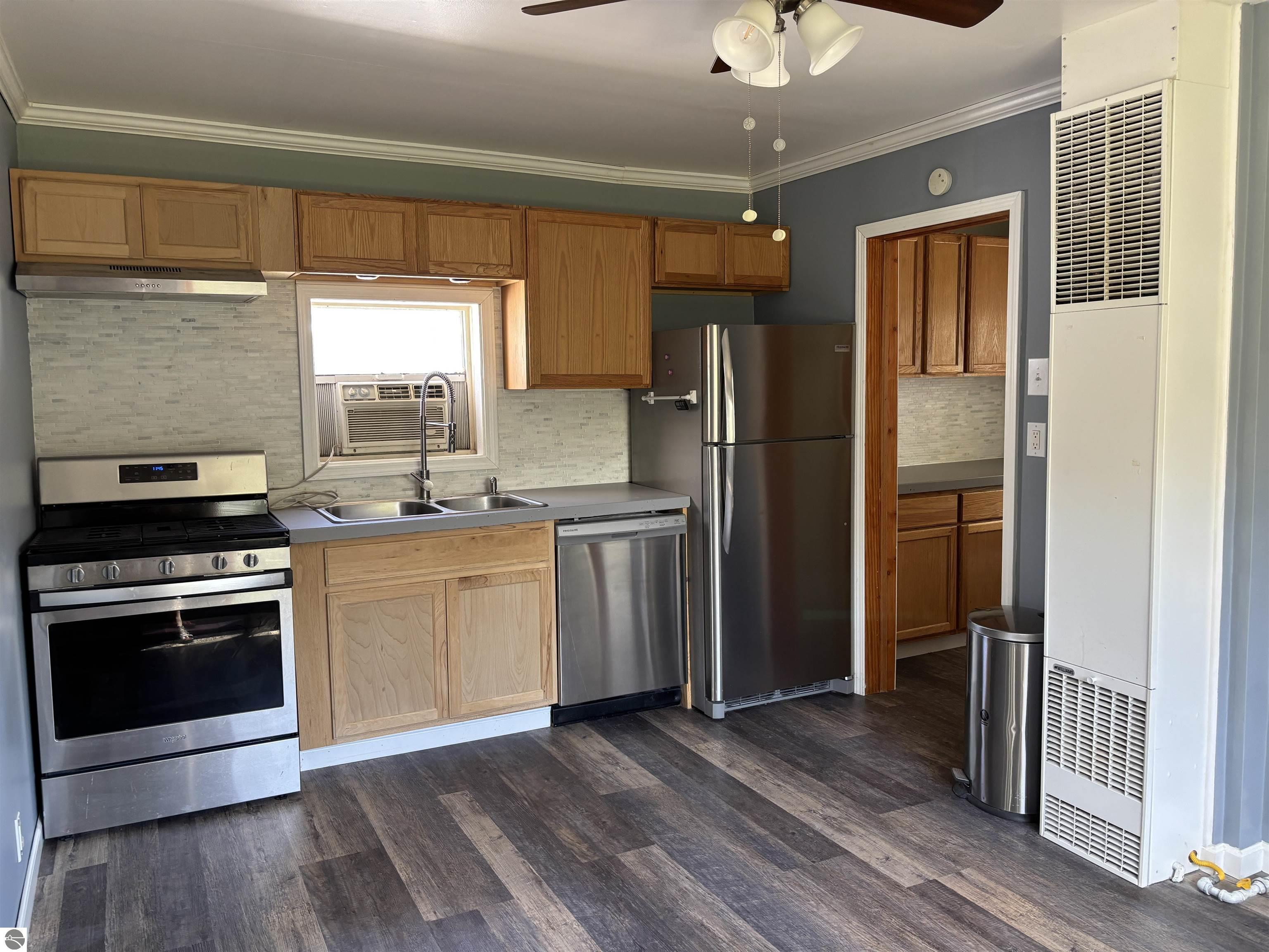 202 Evans Street, East Tawas, MI 48730 — Photo 8