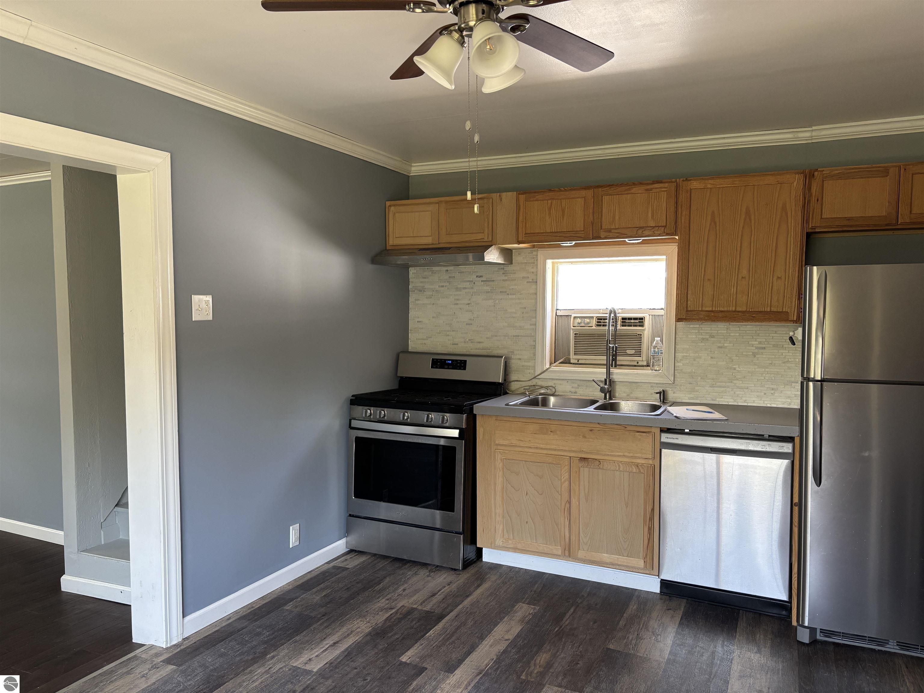 202 Evans Street, East Tawas, MI 48730 — Photo 9