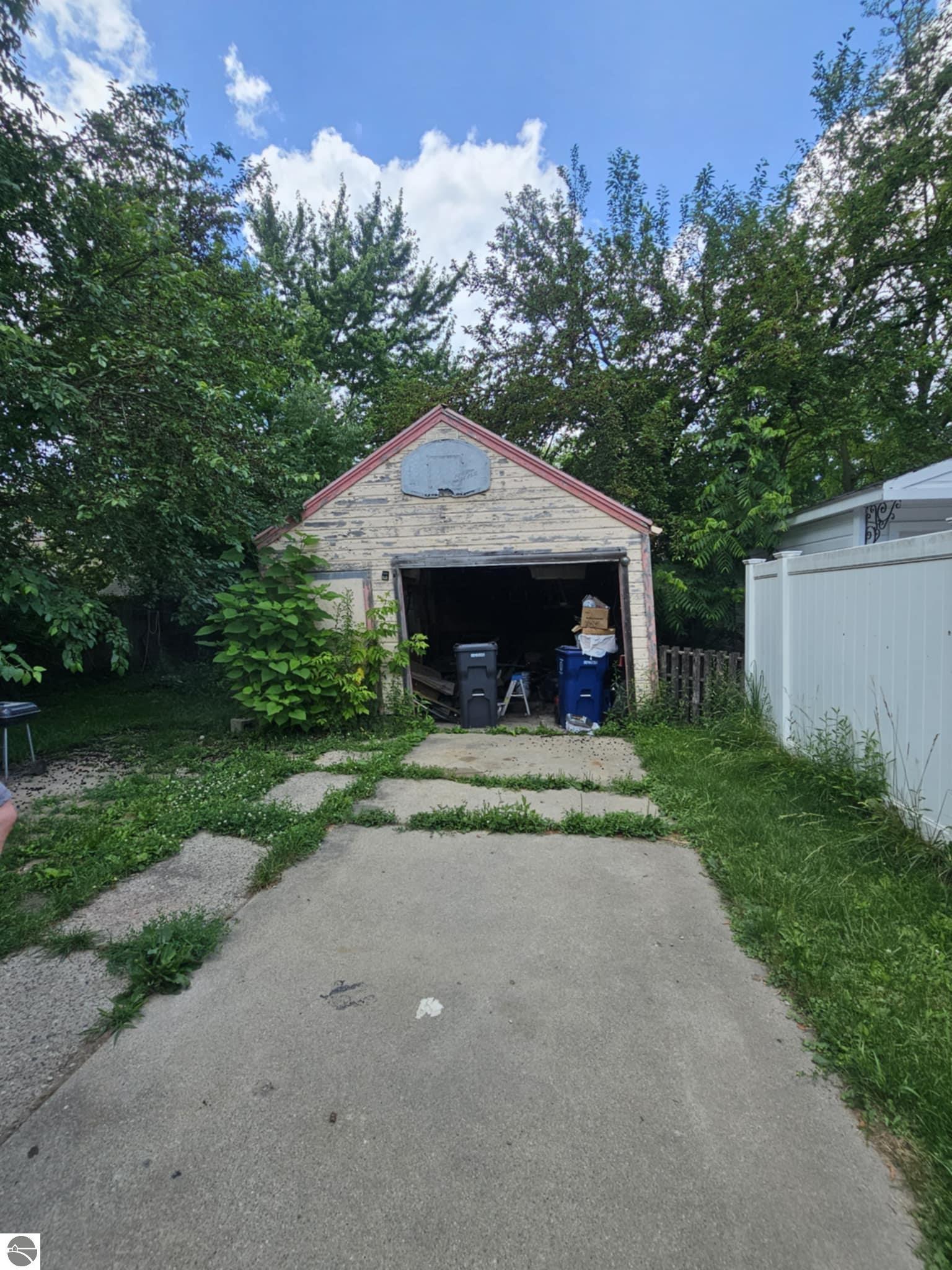 Click to enlarge photo