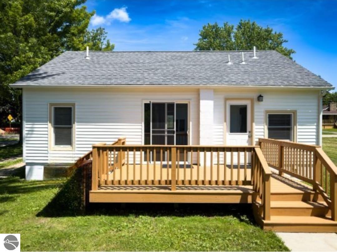427 N Elm, Ithaca, MI 48847 — Photo 3