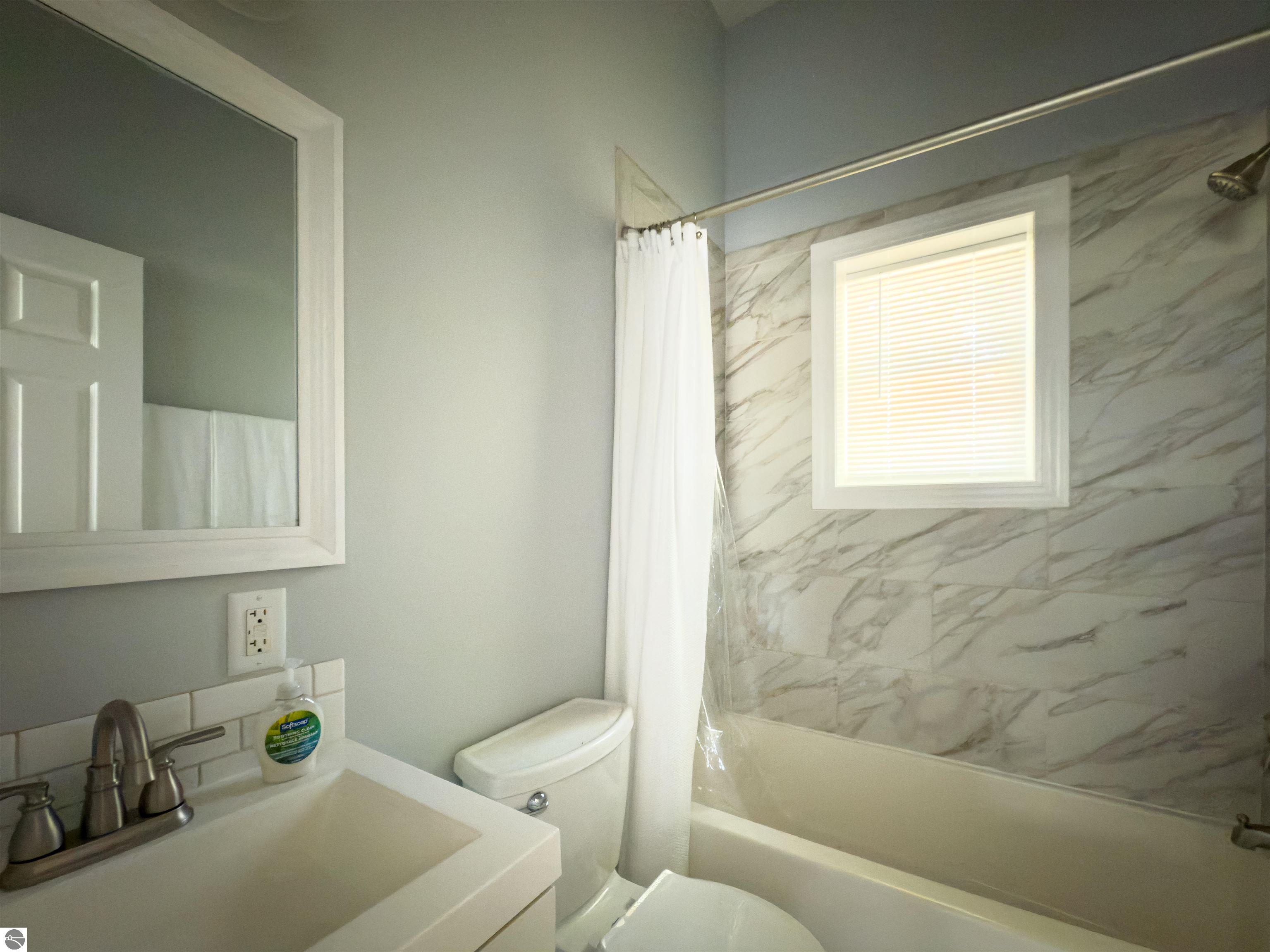427 N Elm, Ithaca, MI 48847 — Photo 10