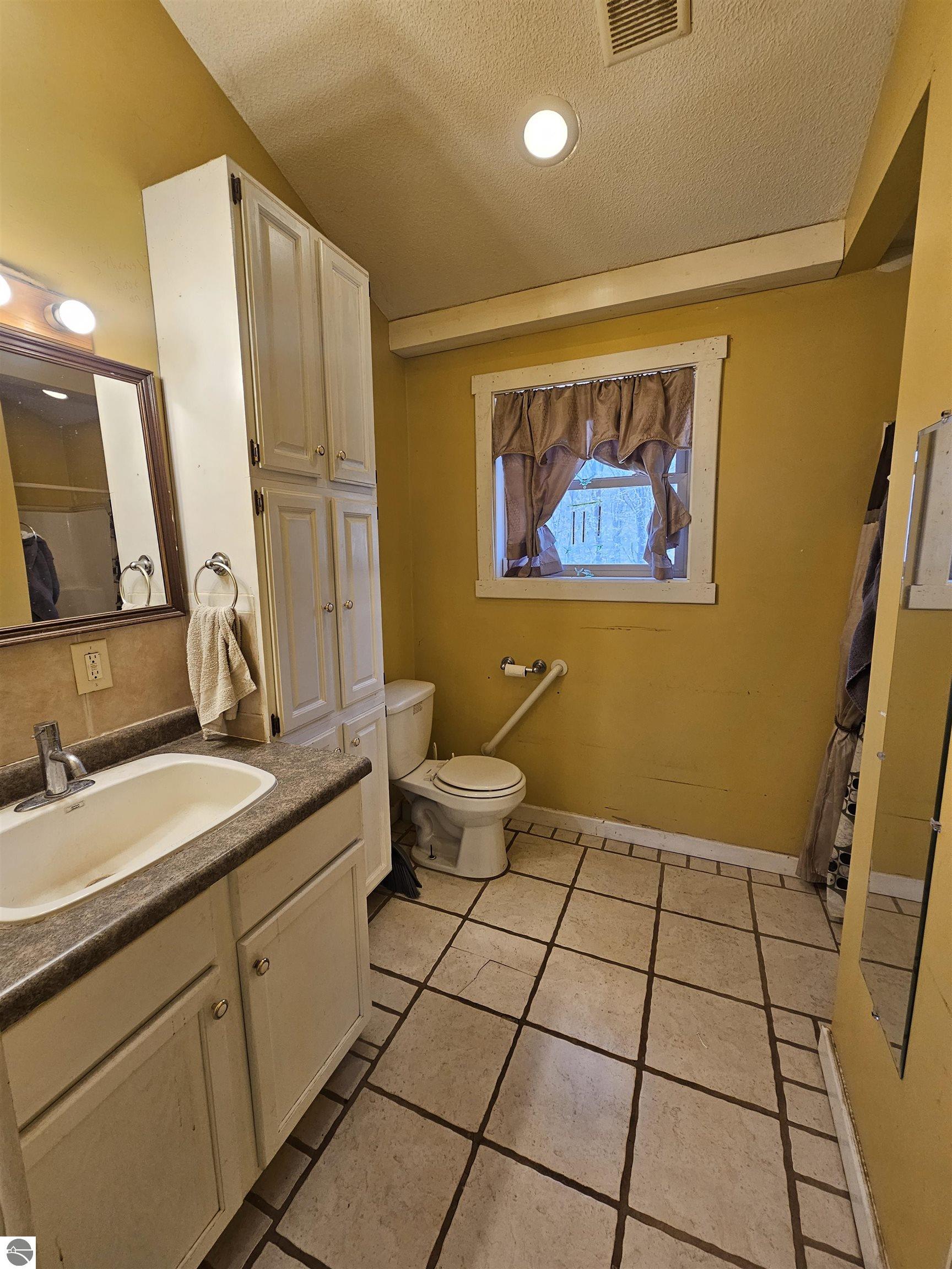 3815 N 3 1/2 Road, Mesick, MI 49668 — Photo 14
