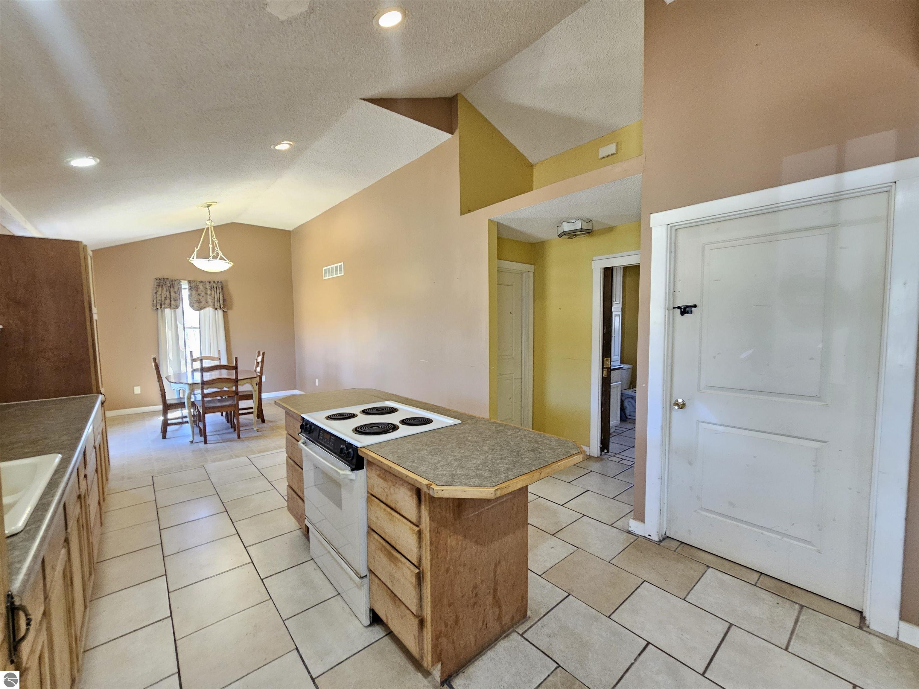 3815 N 3 1/2 Road, Mesick, MI 49668 — Photo 7