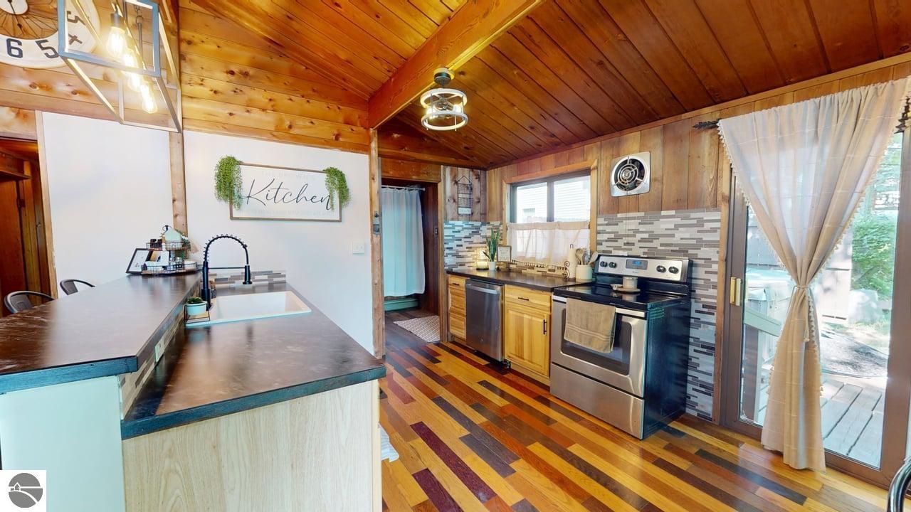7851 White Birch Drive, Farwell, MI 48622 — Photo 24