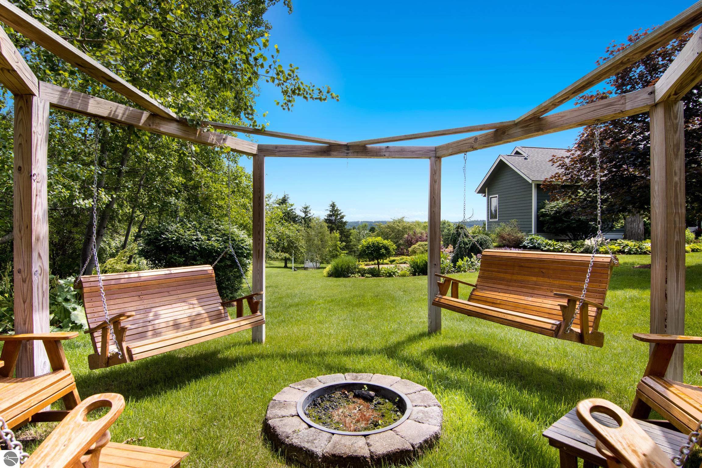 6730 S Glazier Beach Drive, Cedar, MI 49621 — Photo 53