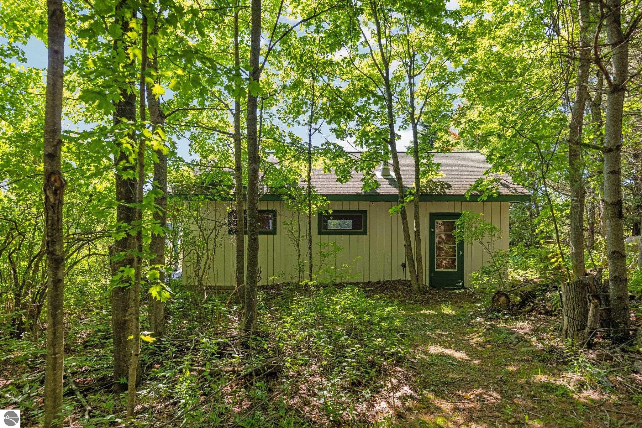 12271 E Woolsey Lake Road, Northport, MI 49670 — Photo 52