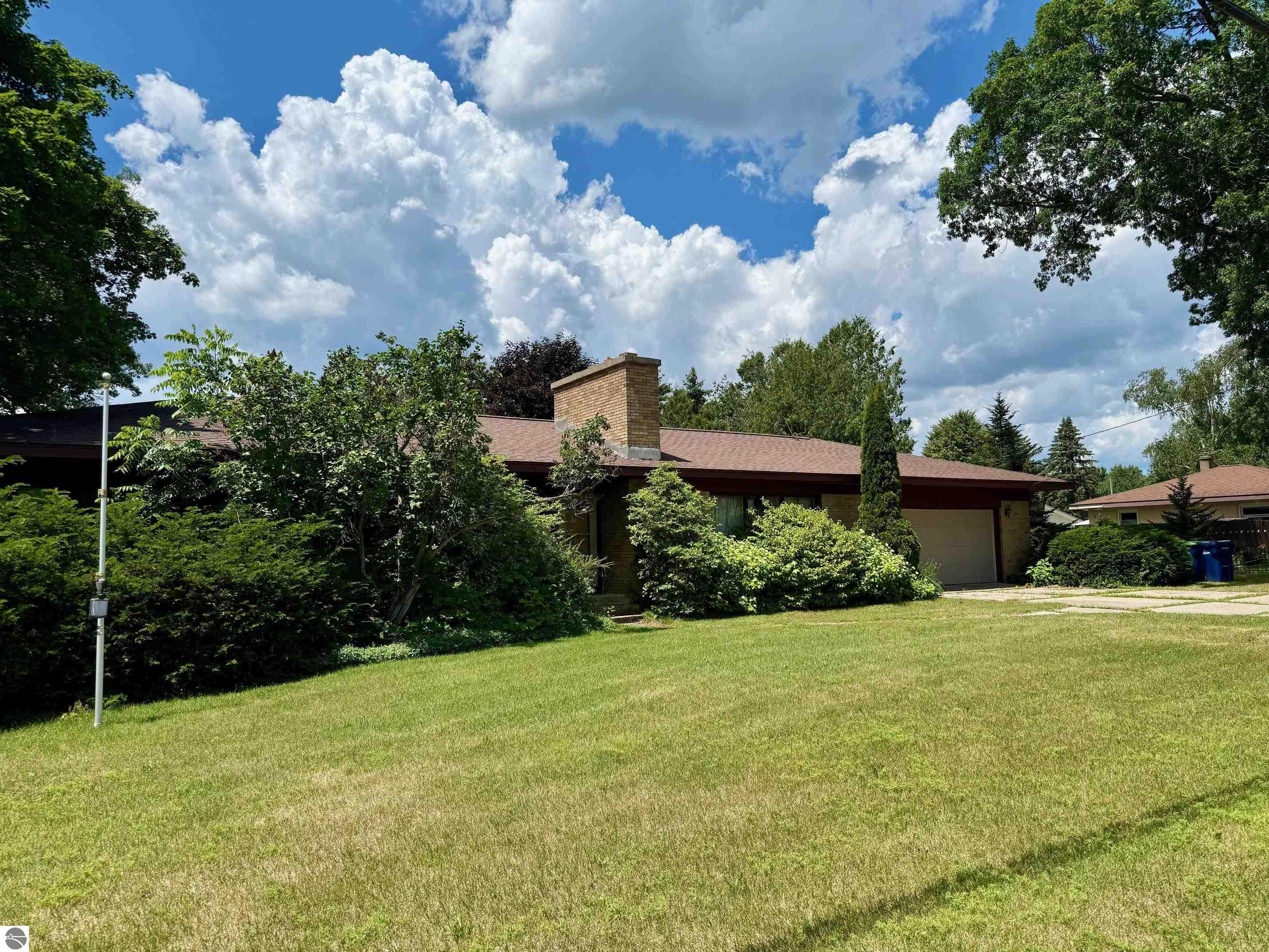 321 N Front Street, Lake City, MI 49651 — Photo 2