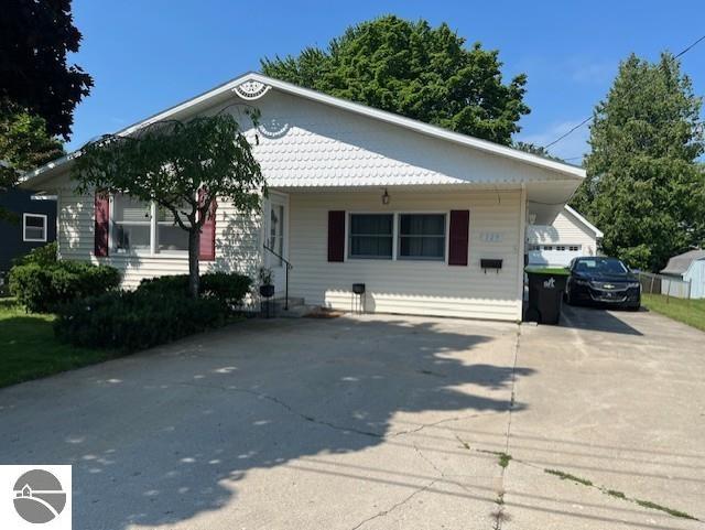 129 Grant Street, East Tawas, MI 48730 — Photo 3