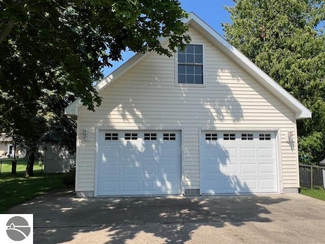 129 Grant Street, East Tawas, MI 48730 — Photo 4