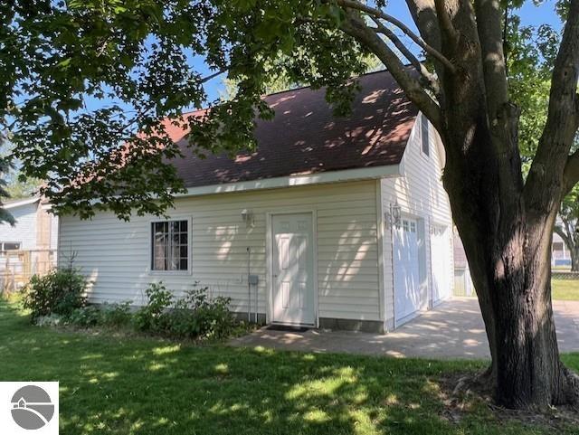 129 Grant Street, East Tawas, MI 48730 — Photo 8