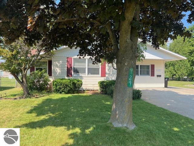 129 Grant Street, East Tawas, MI 48730 — Photo 10