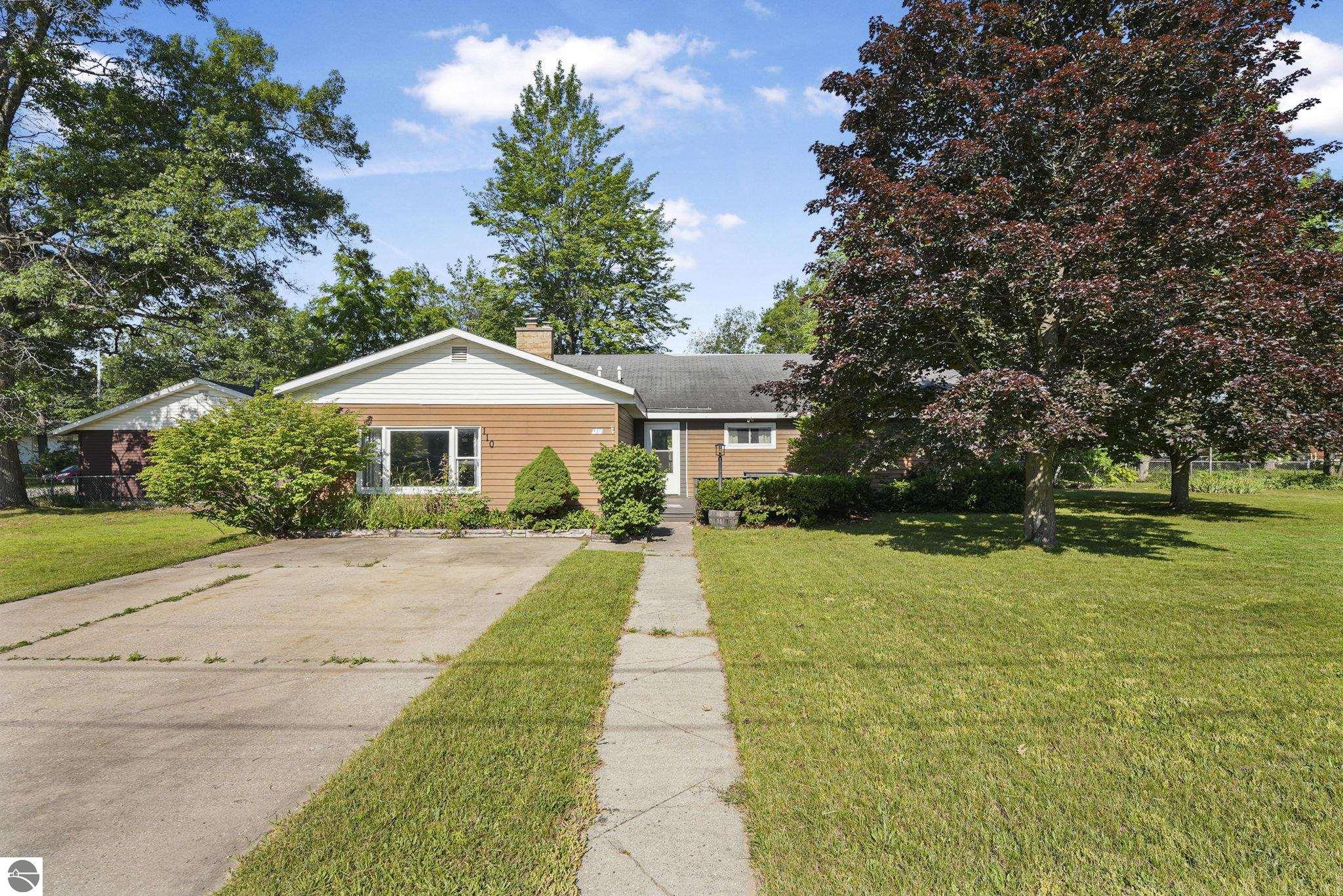 110 S Birch Street, Kalkaska, MI 49646 — front exterior