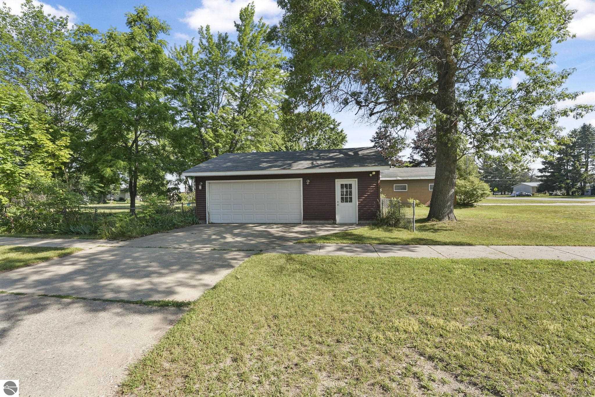 110 S Birch Street, Kalkaska, MI 49646 — Photo 37