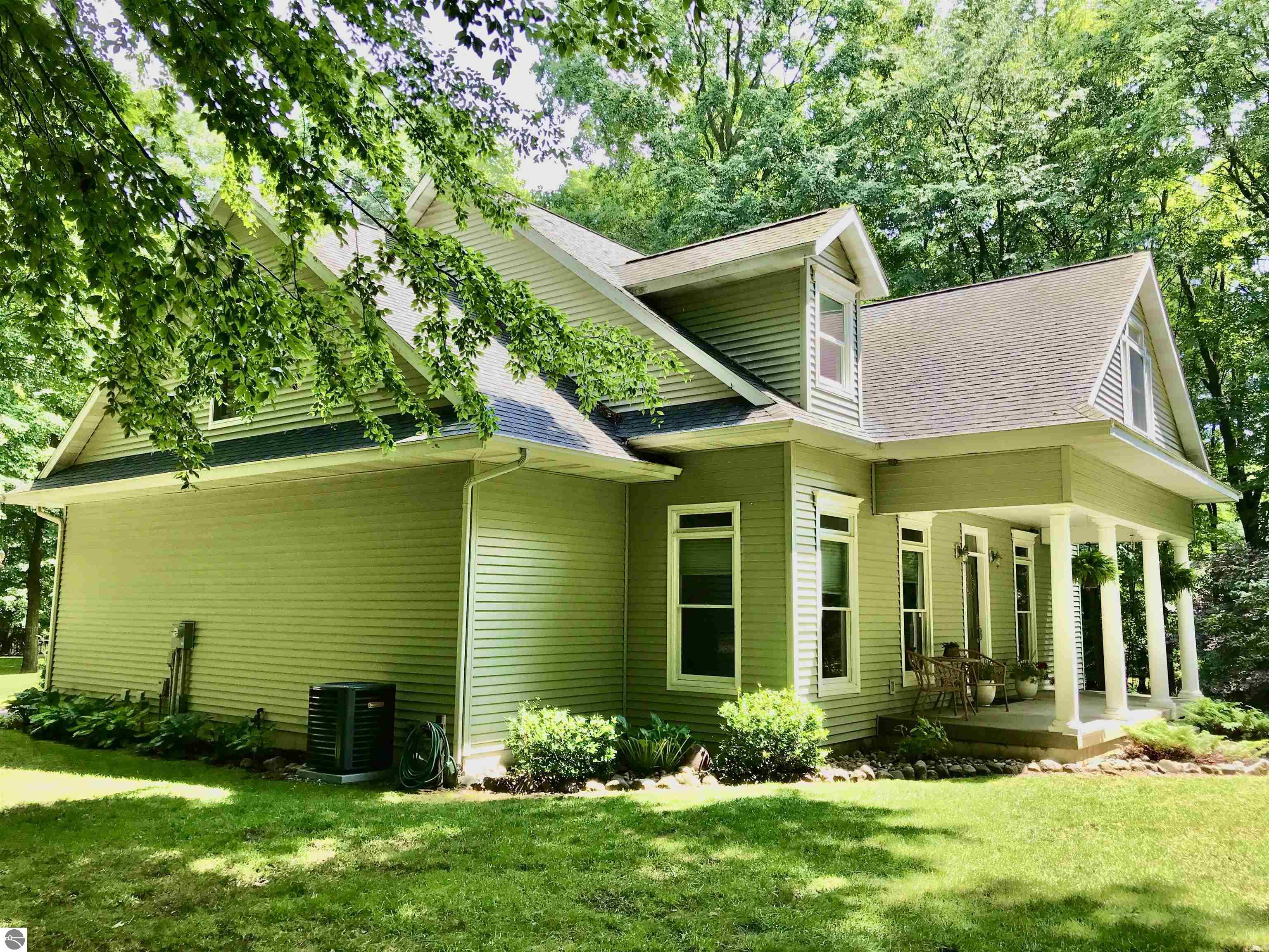 Click to enlarge photo