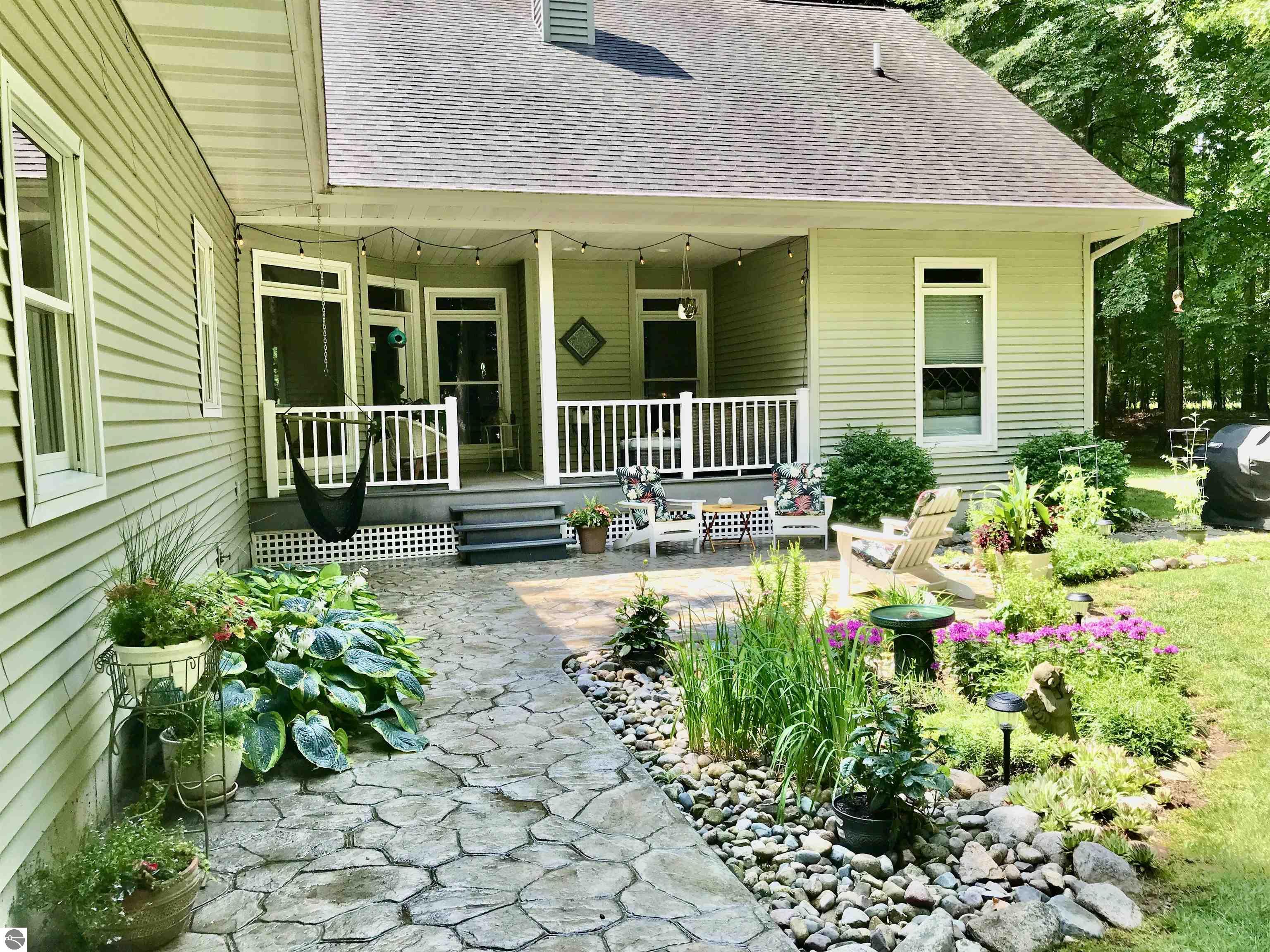 Click to enlarge photo