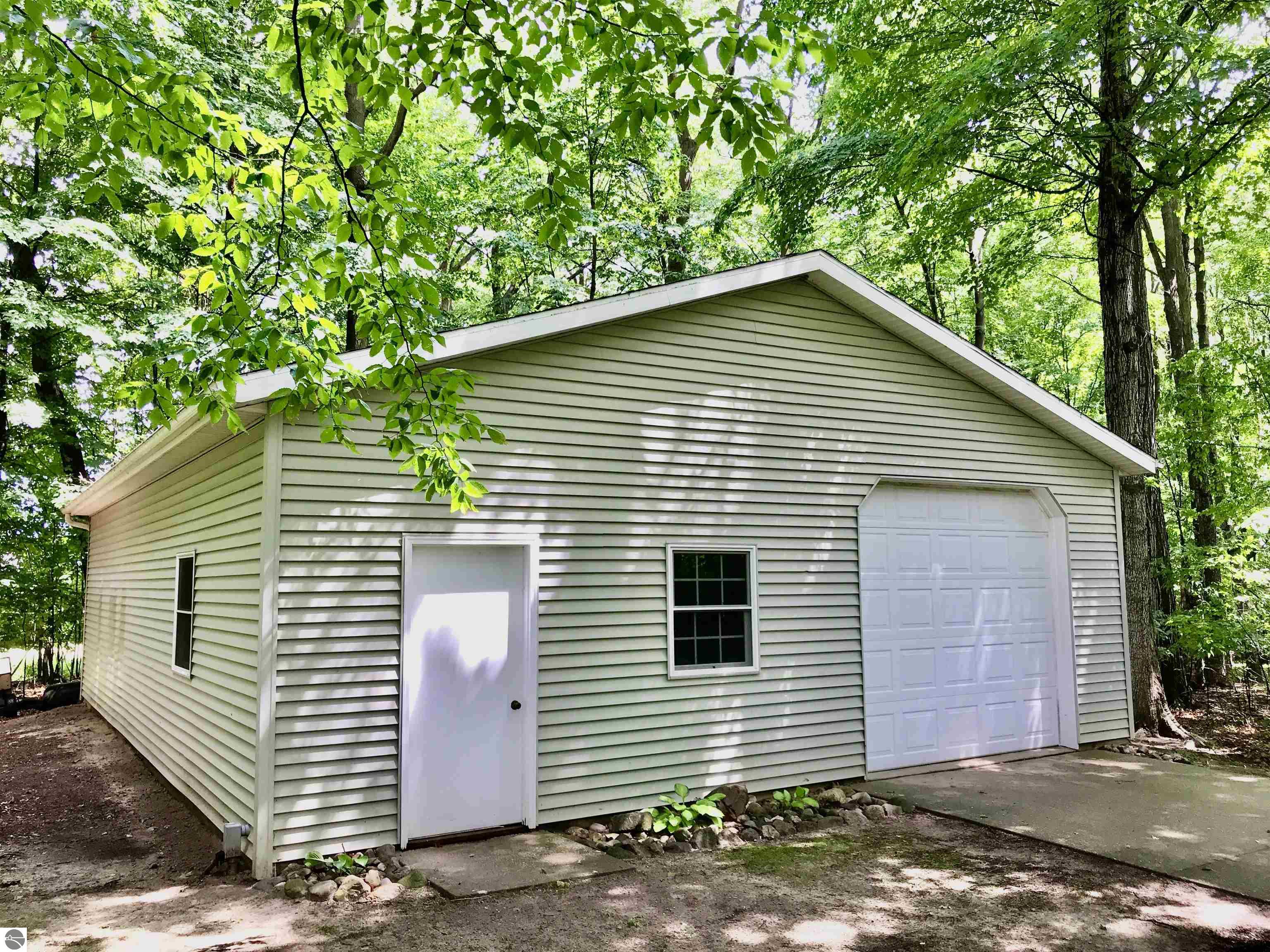 Click to enlarge photo