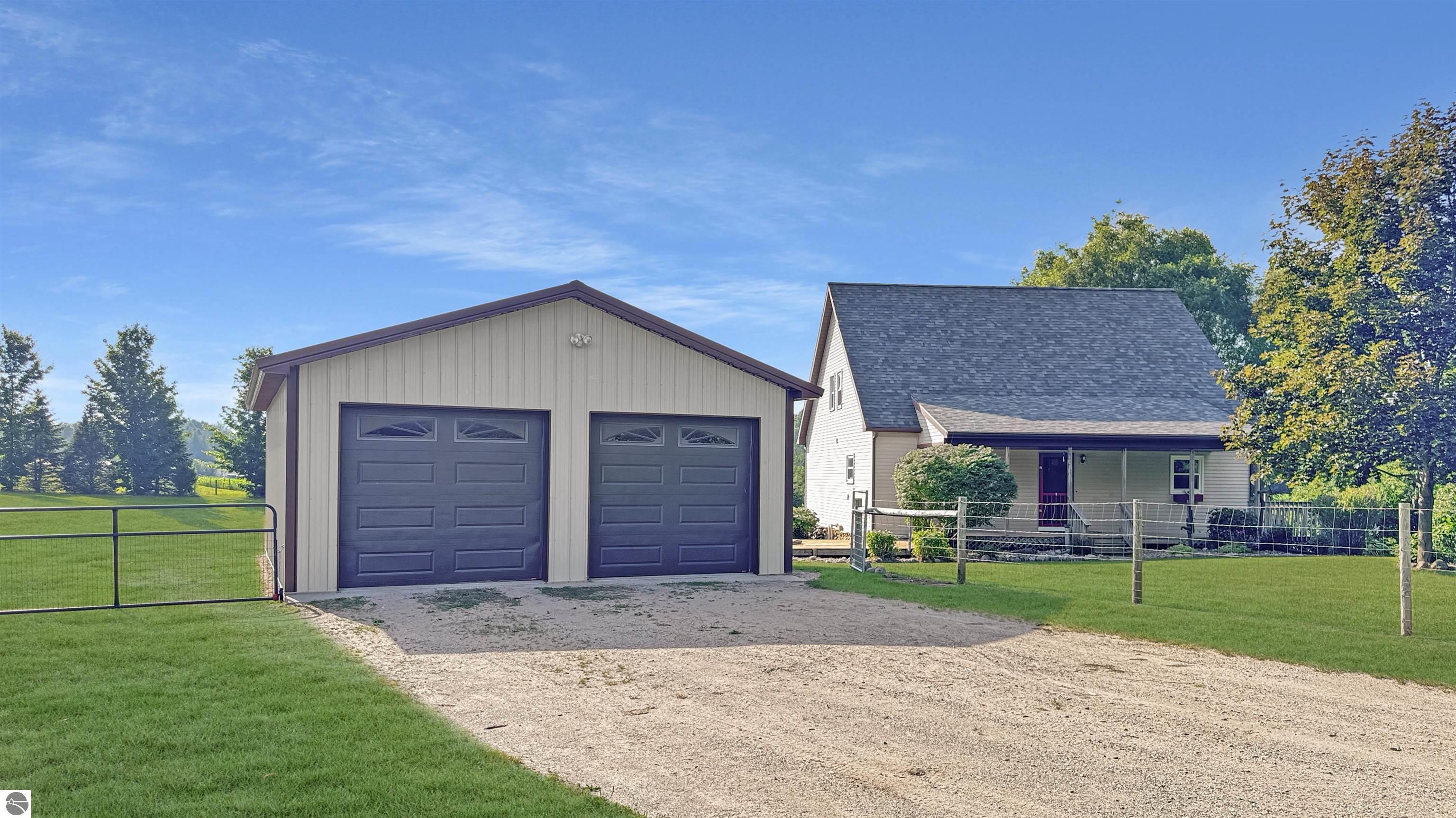 10900 S Blodgett, McBain, MI 49657 — front exterior