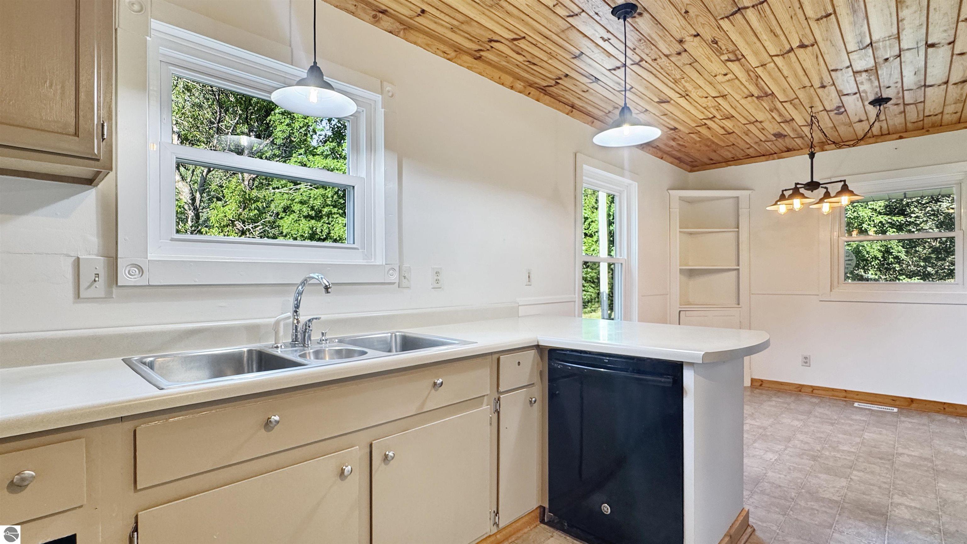 10900 S Blodgett, McBain, MI 49657 — Photo 12