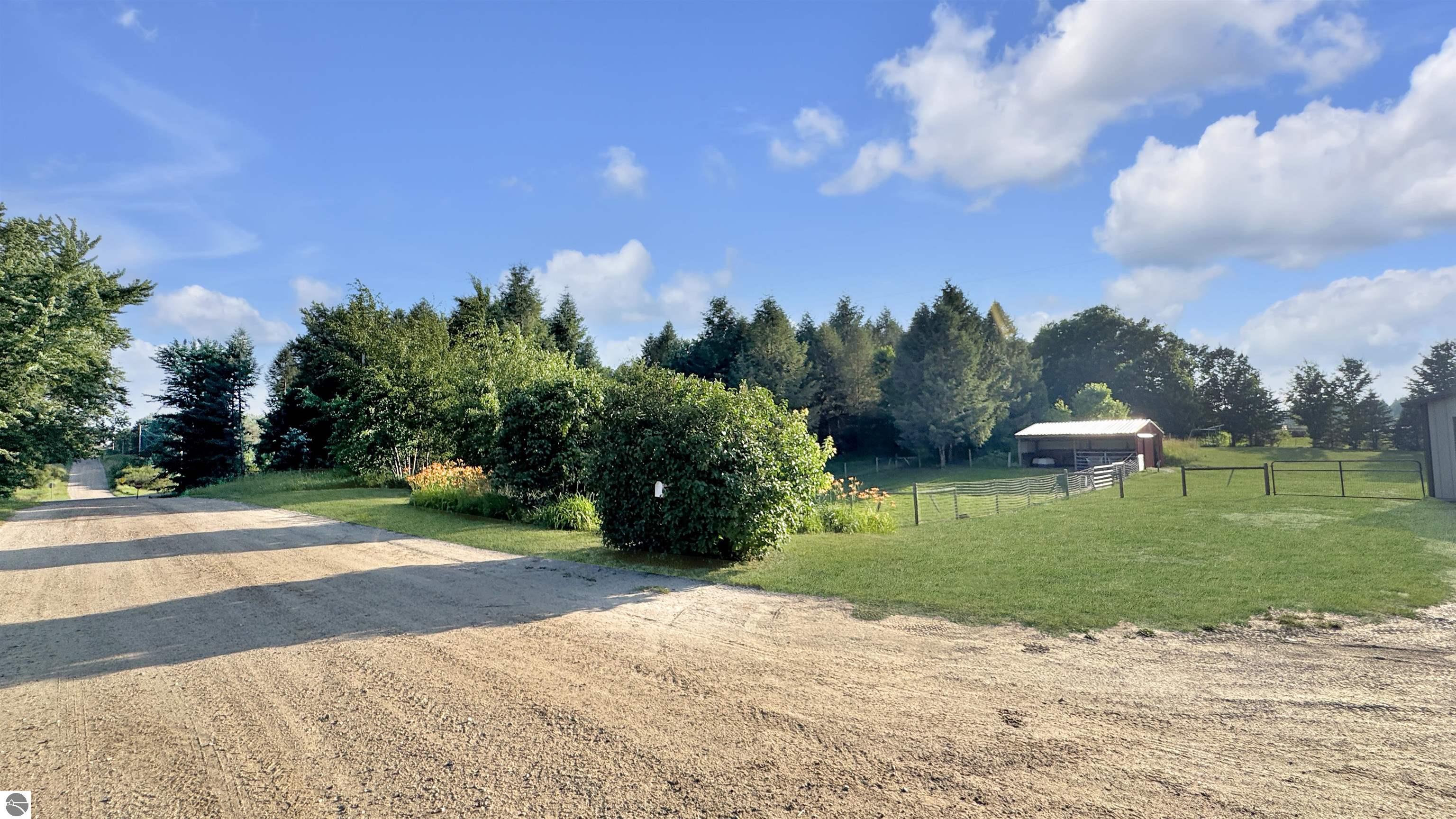 10900 S Blodgett, McBain, MI 49657 — Photo 50