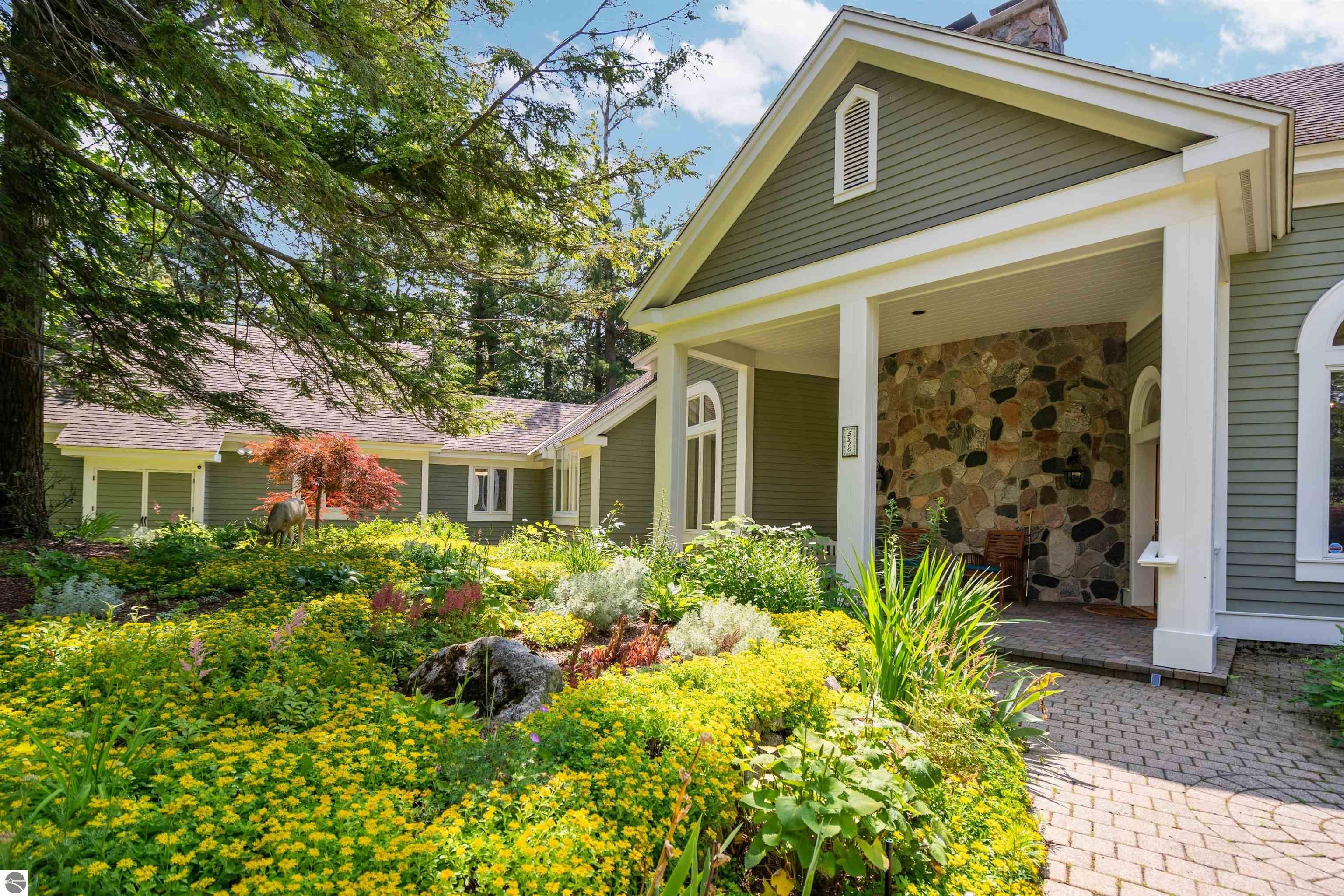 Click to enlarge photo