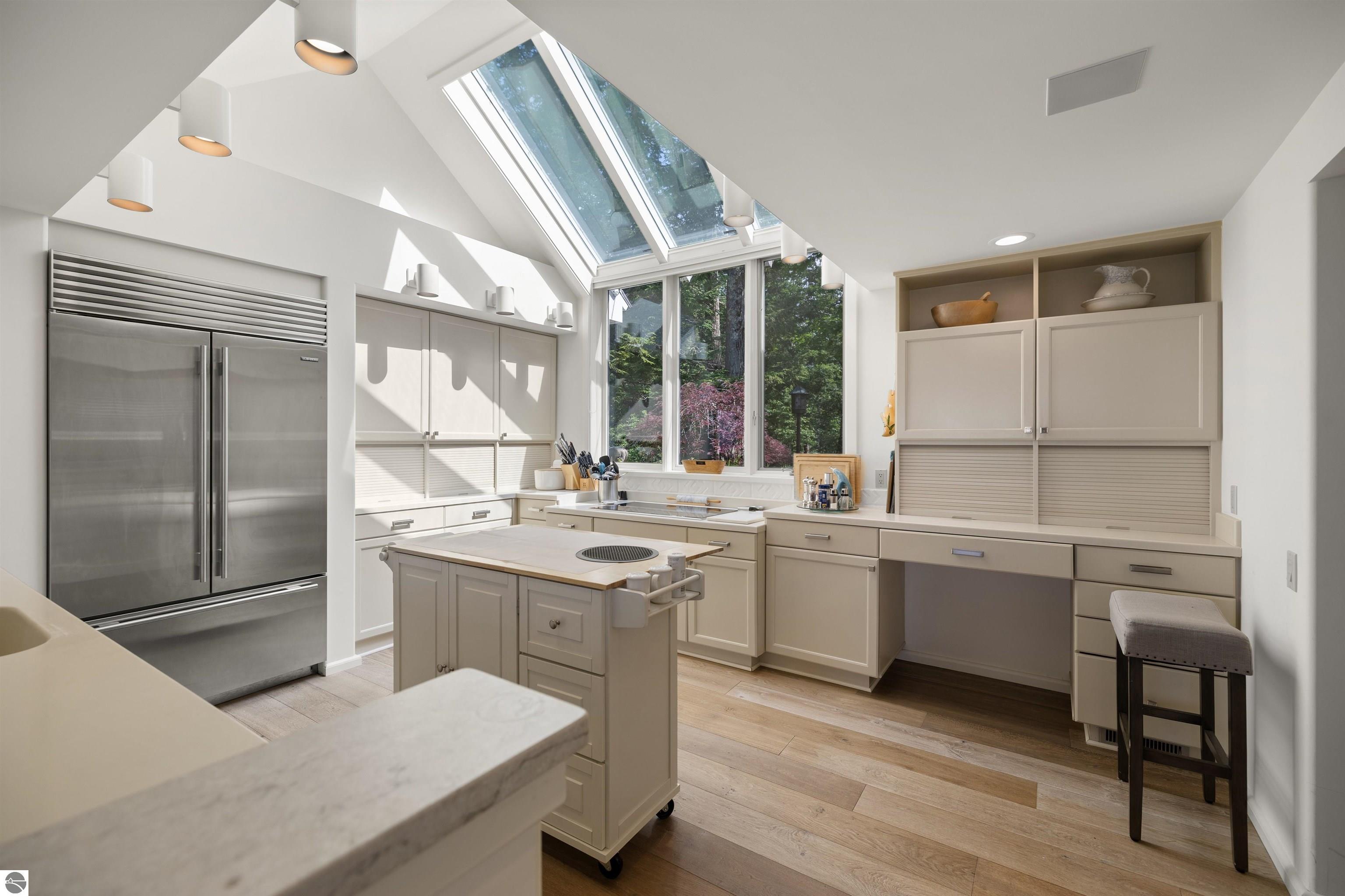 Click to enlarge photo